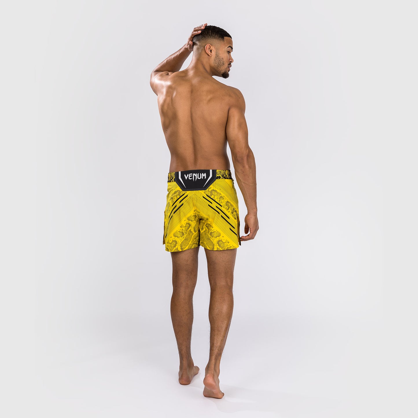 UFC Adrenaline by Venum Gepersonaliseerd Authentic Fight Night Heren Kort Gevecht - Korte Pasvorm - Geel