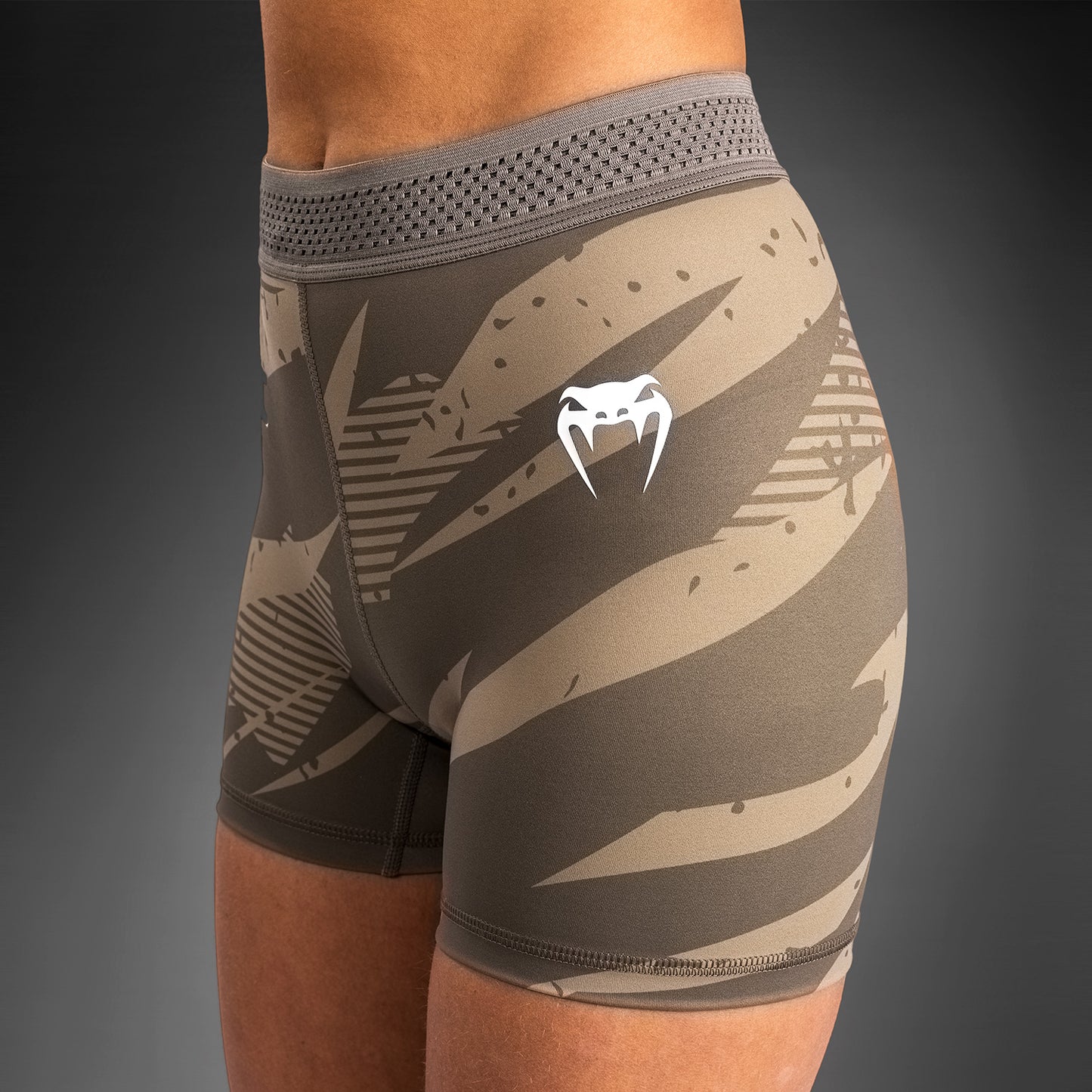 UFC Adrenaline By Venum Fight Week Korte Vale Tudo Shorts Voor Vrouwen - Desert Camo
