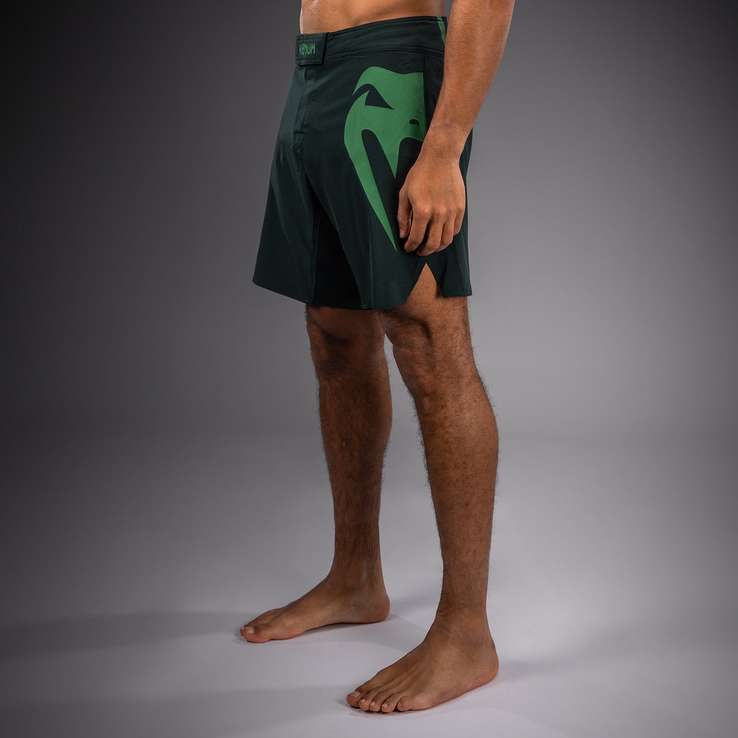 Venum Light 5.0 Fightshorts - Bosgroen/Lichtgroen