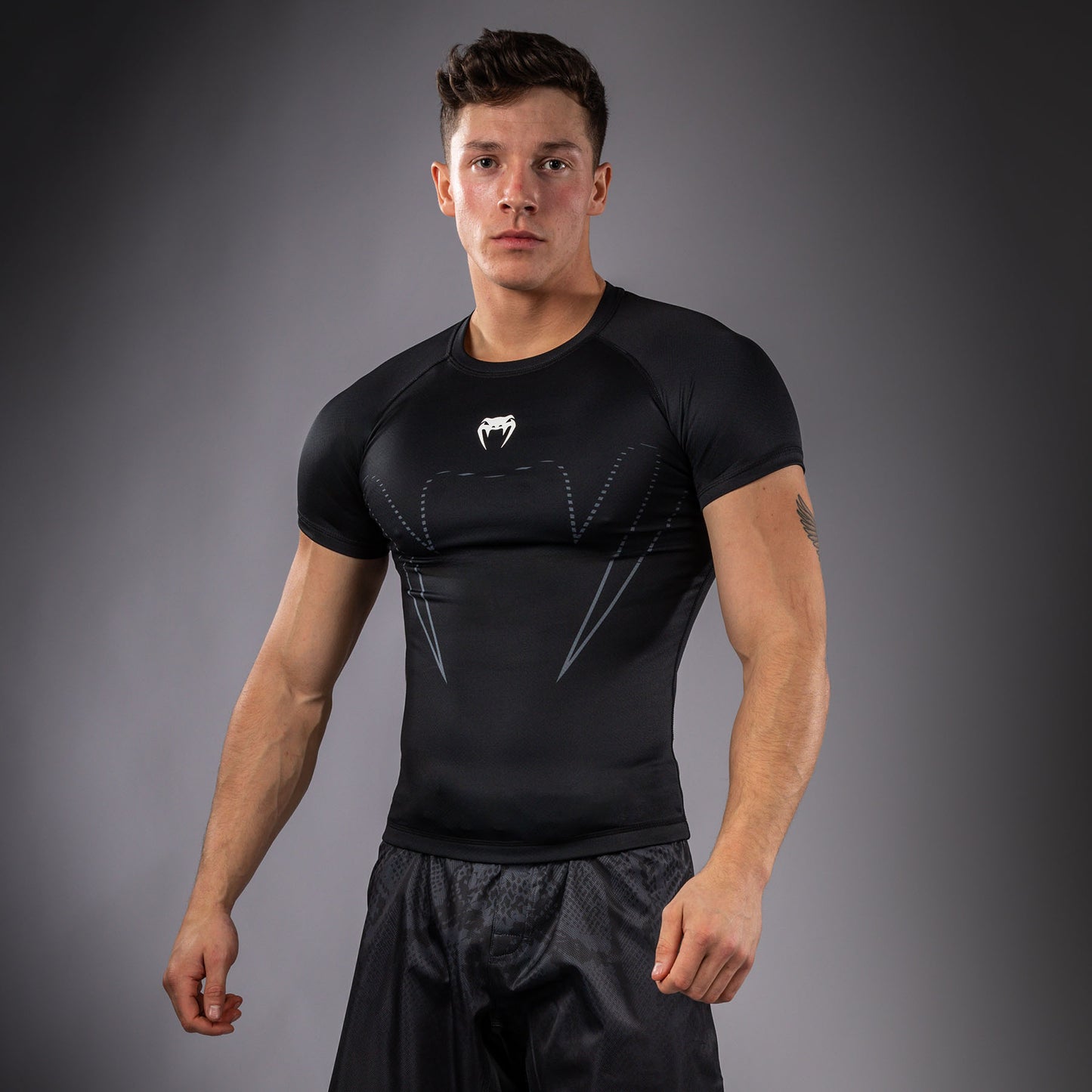 Venum Edge Rashguard met korte mouwen – Zwart/Zand