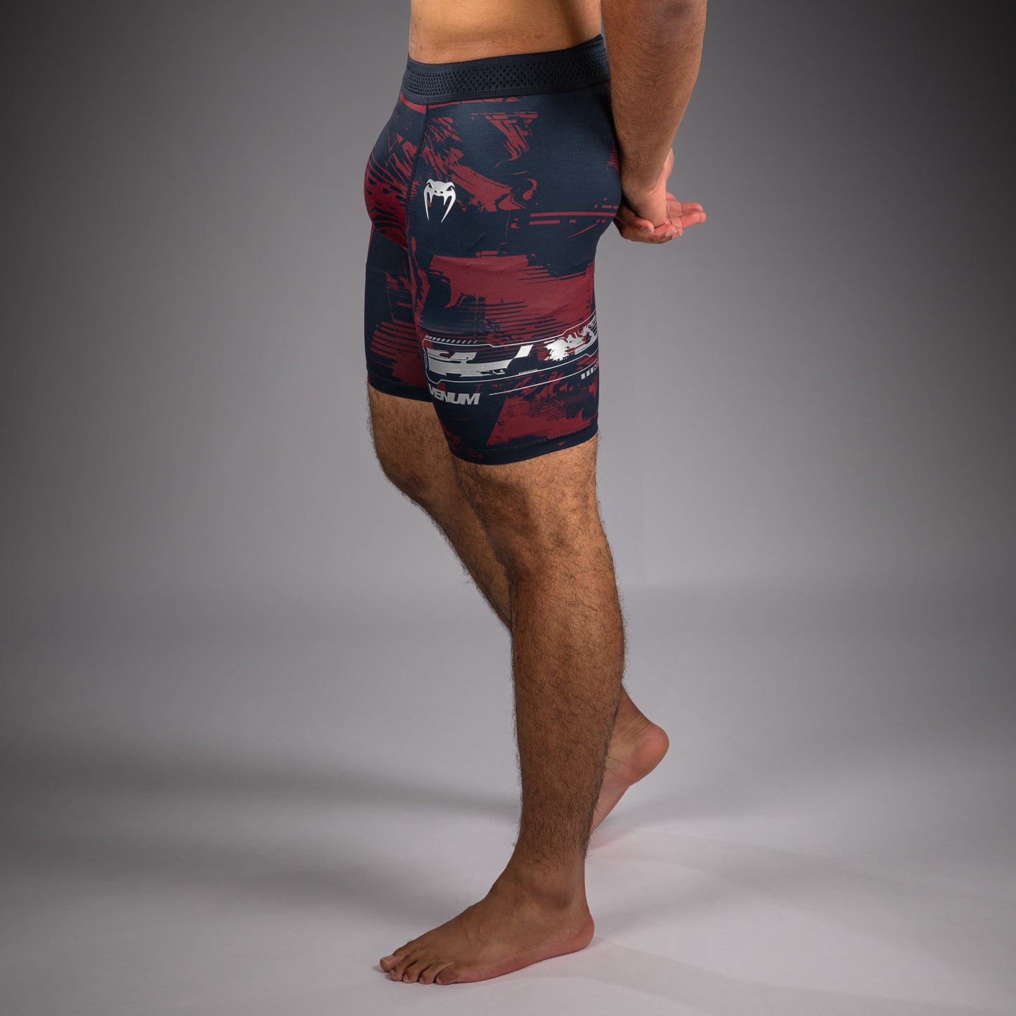 UFC Zenith by Venum Authentic Fight Week Performance Vale Tudo Short Heren - Marineblauw/Bordeauxrood/Zilver