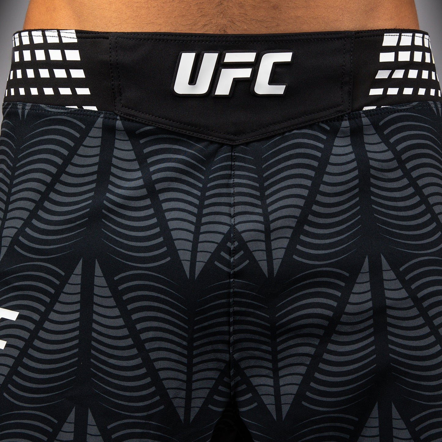 UFC Zenith by Venum Authentic Fight Night Long Fit Fight Short Heren Personalized - Zwart