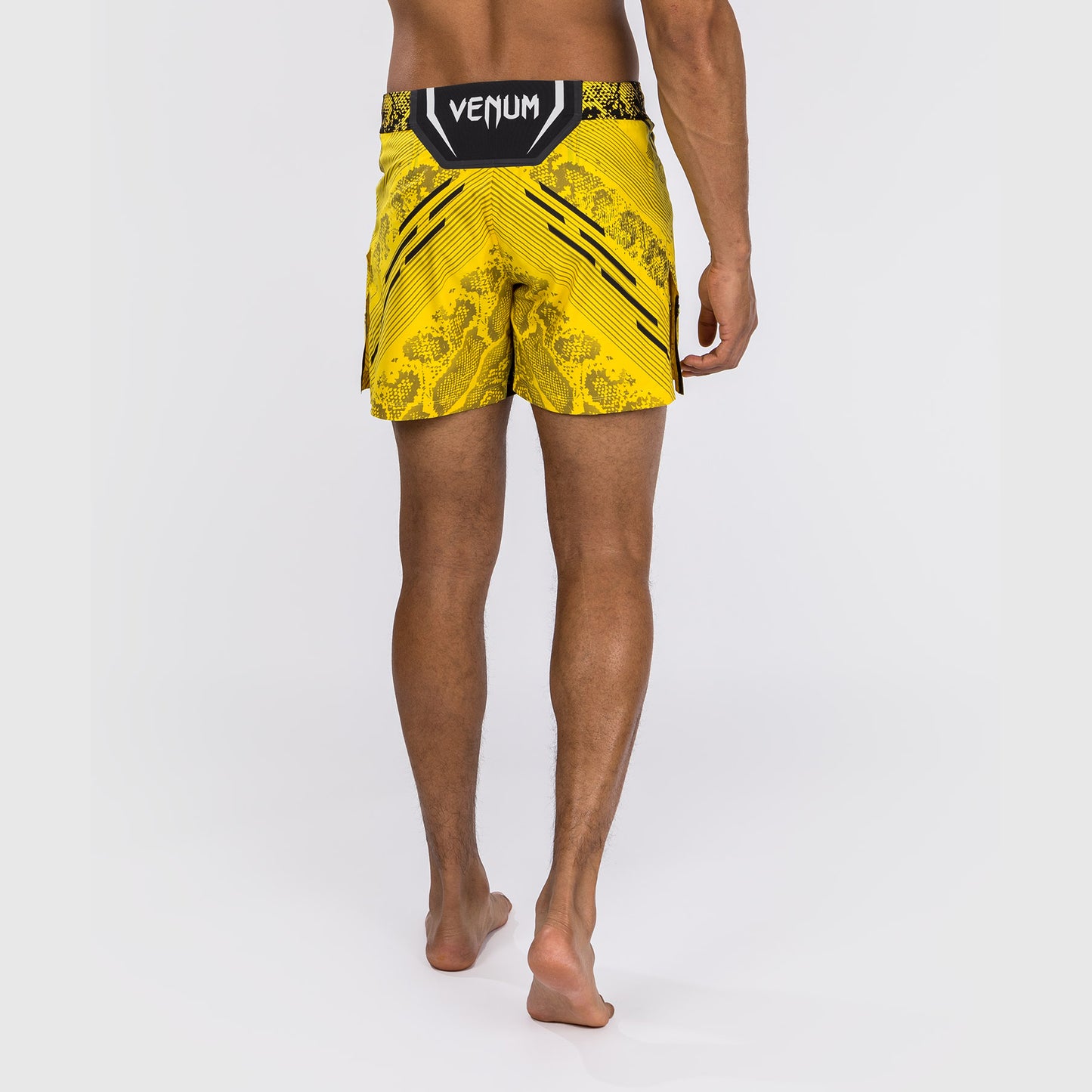 UFC Adrenaline by Venum Gepersonaliseerd Authentic Fight Night Heren Kort Gevecht - Korte Pasvorm - Geel
