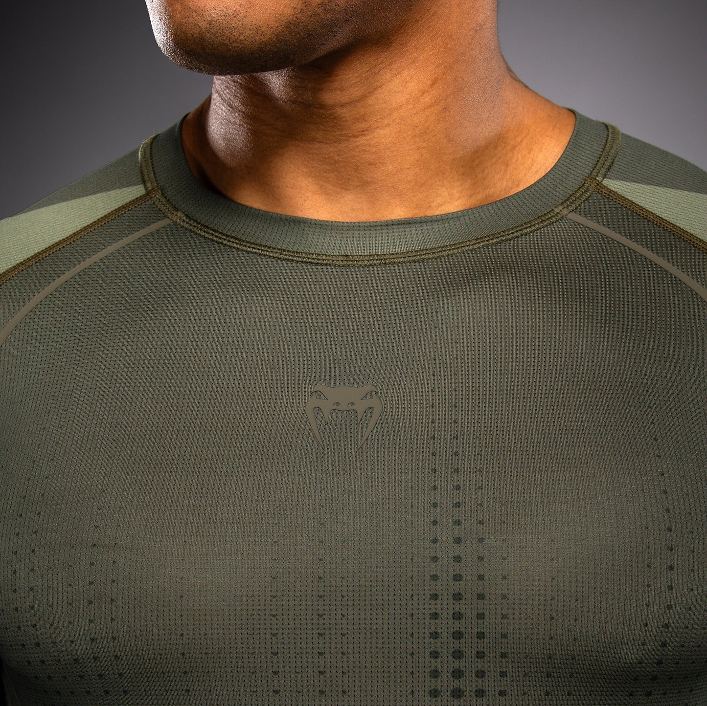 Venum Stealth Rashguard met lange mouwen – Kaki/Legergroen