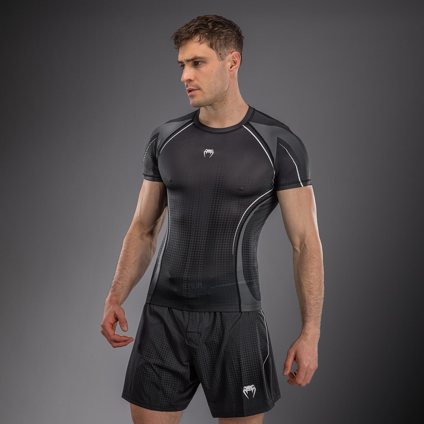 Venum Stealth Rashguards met korte mouwen – Zwart/Wit