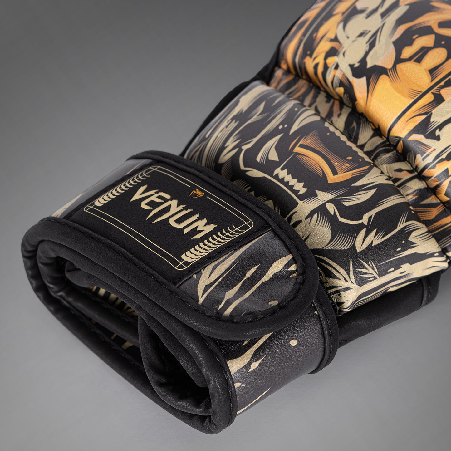 Venum Tiger MMA Handschoenen - Zwart / Neon Oranje