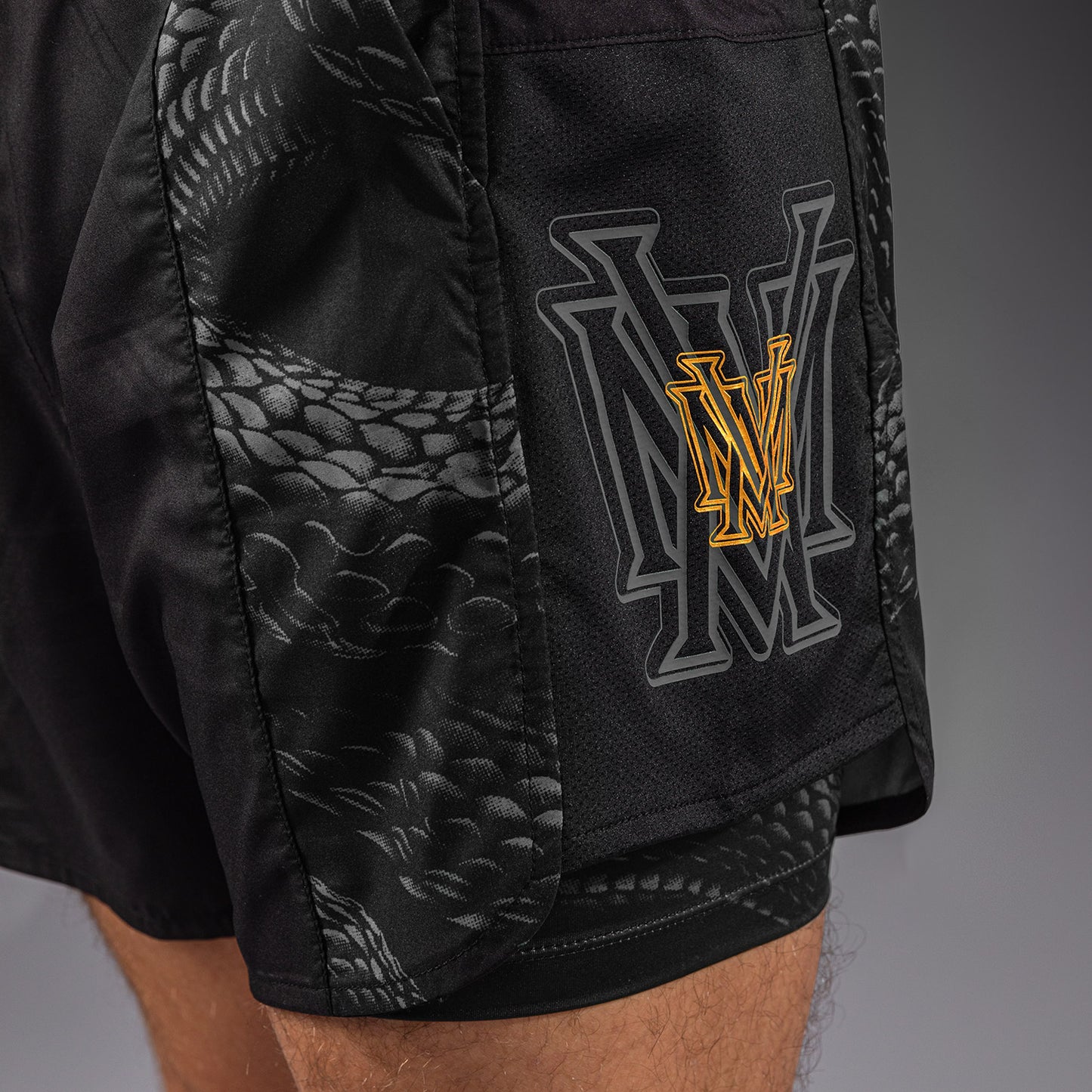 Venum Matupa Trainingsshorts - Zwart/Grijs/Goud