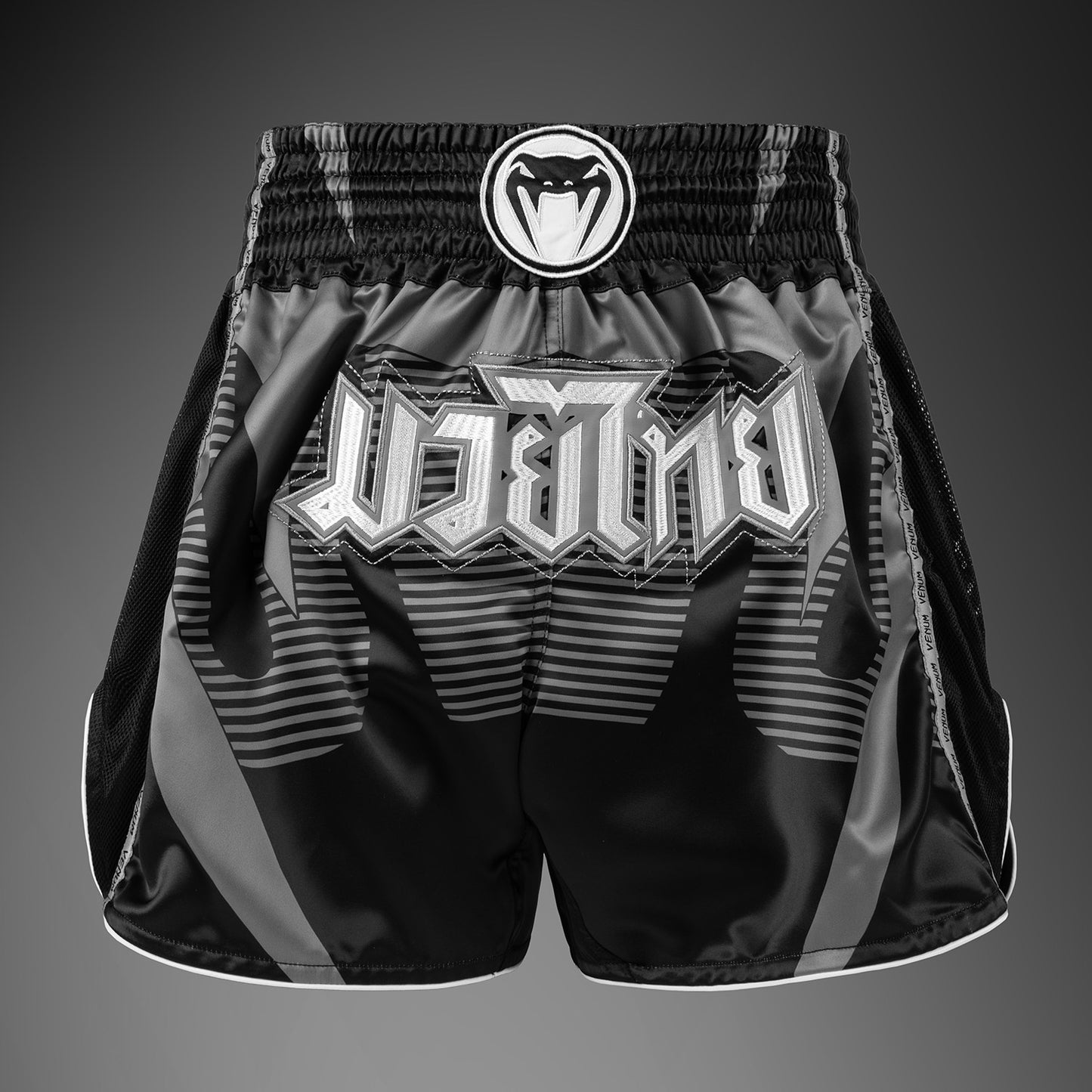Venum Adrenaline Muay Thai Shorts – Zwart/Zilvergrijs