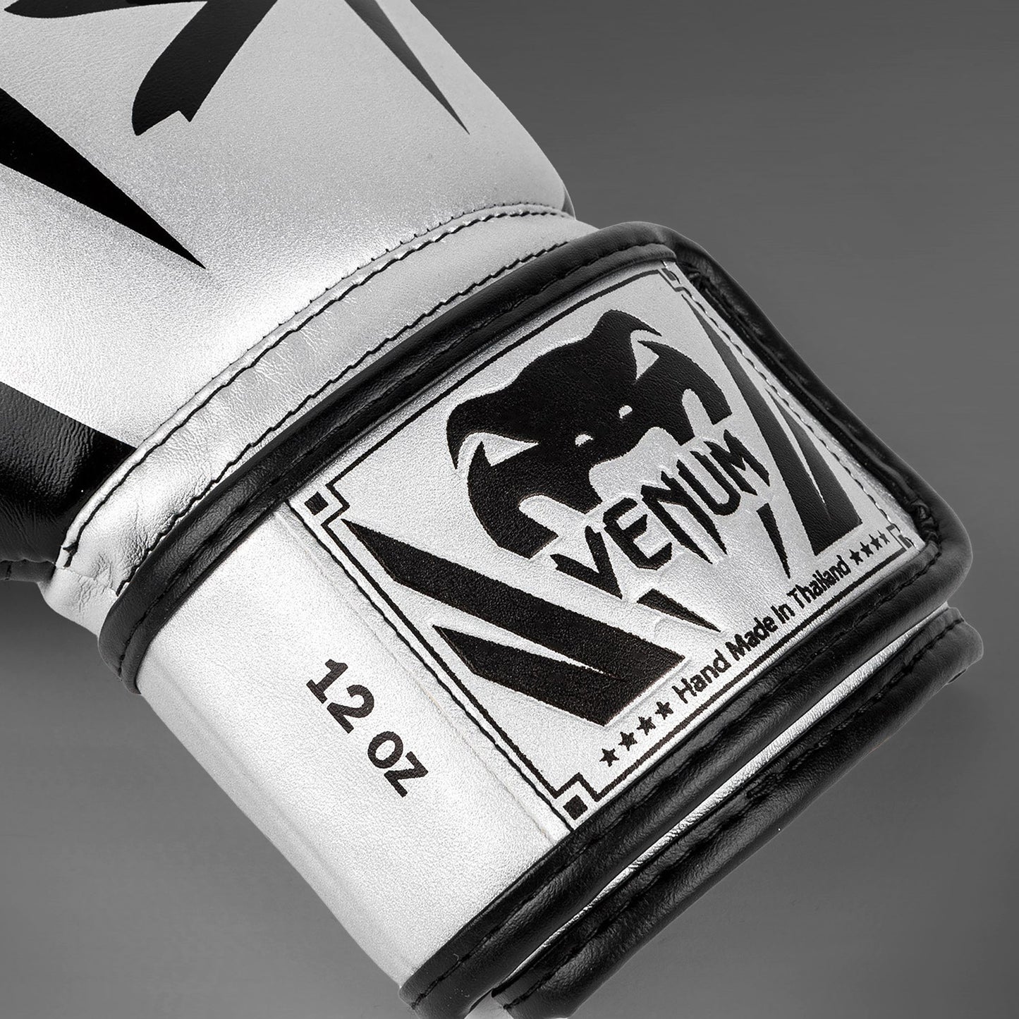 Venum Elite Bokshandschoenen - Zilver/Zwart