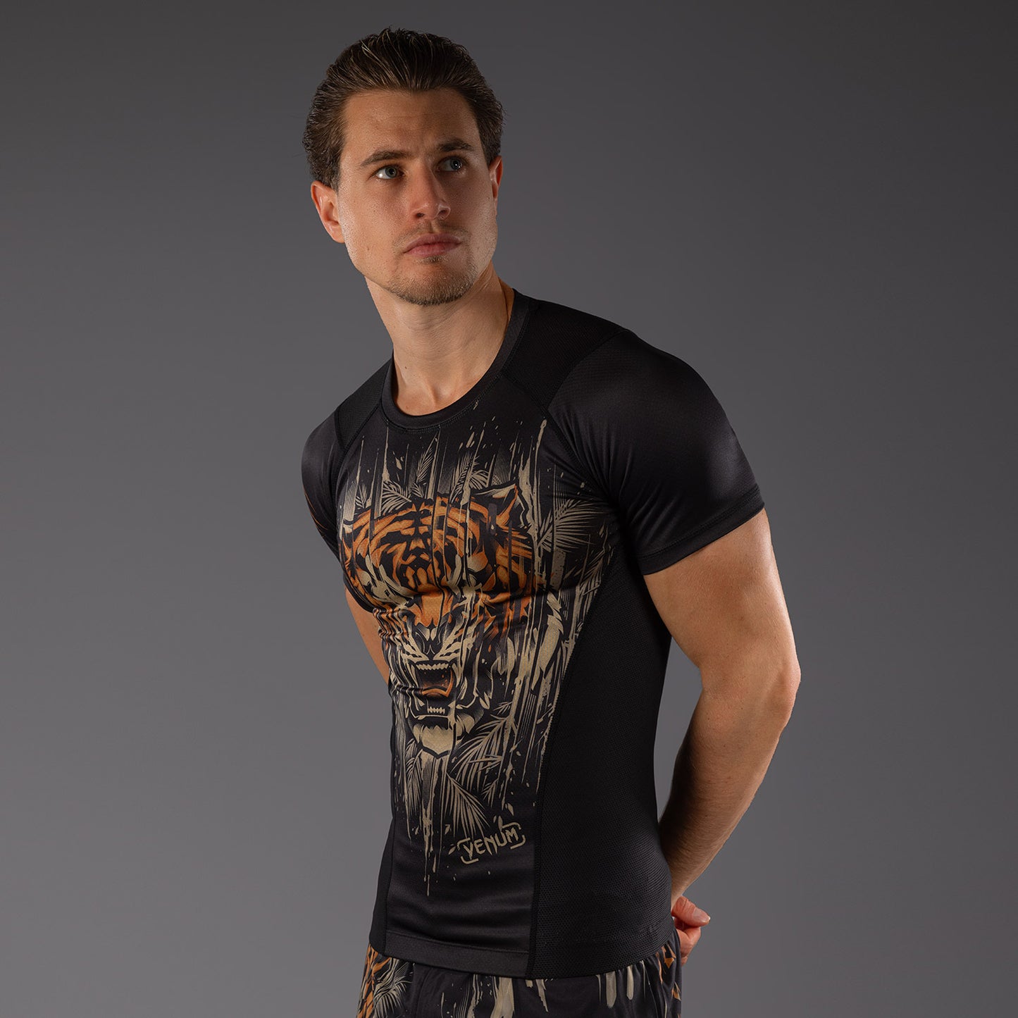 Venum Tiger Korte Mouw Rashguard - Zwart / Neon Oranje