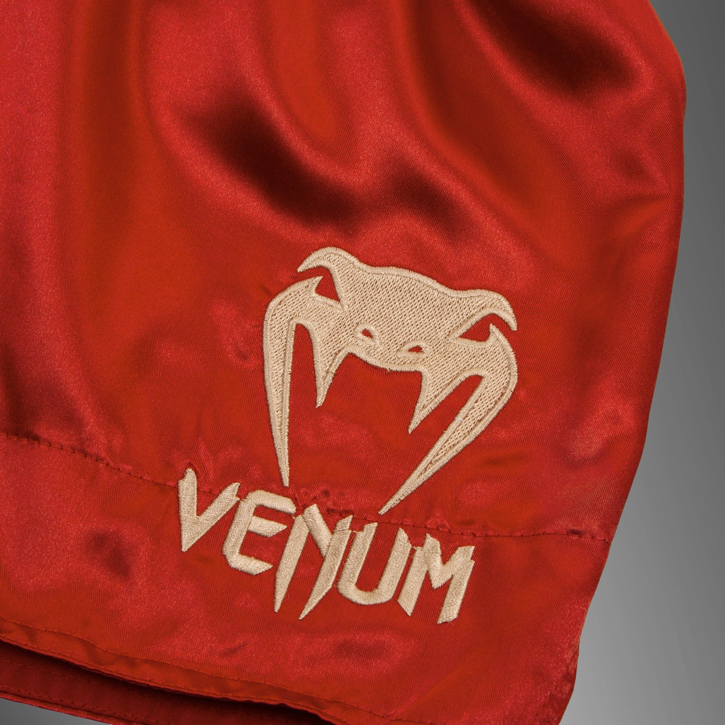 Venum Classic Muay Thai Shorts- Bordeaux/goud