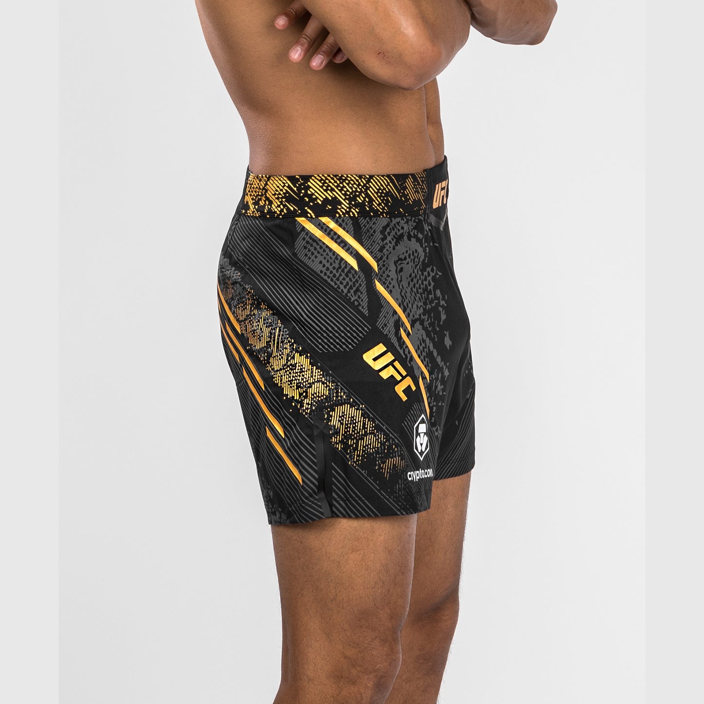 UFC Adrenaline by Venum Gepersonaliseerd Authentic Fight Night Heren Kort Gevecht - Korte Pasvorm - Zwart/Goud