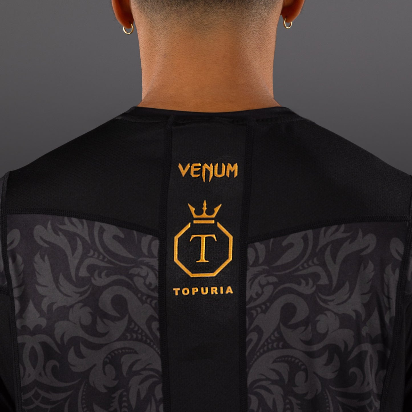 Venum x Topuria Unmatched Edition Dry-Tech Shirt - Zwart/Goud