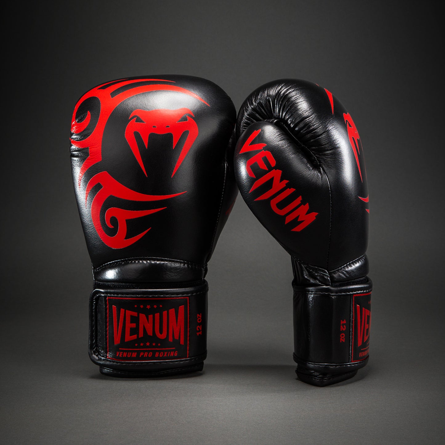 Venum Giant 2.0 Mike Tyson Pro Bokshandschoenen – Zwart/Rood