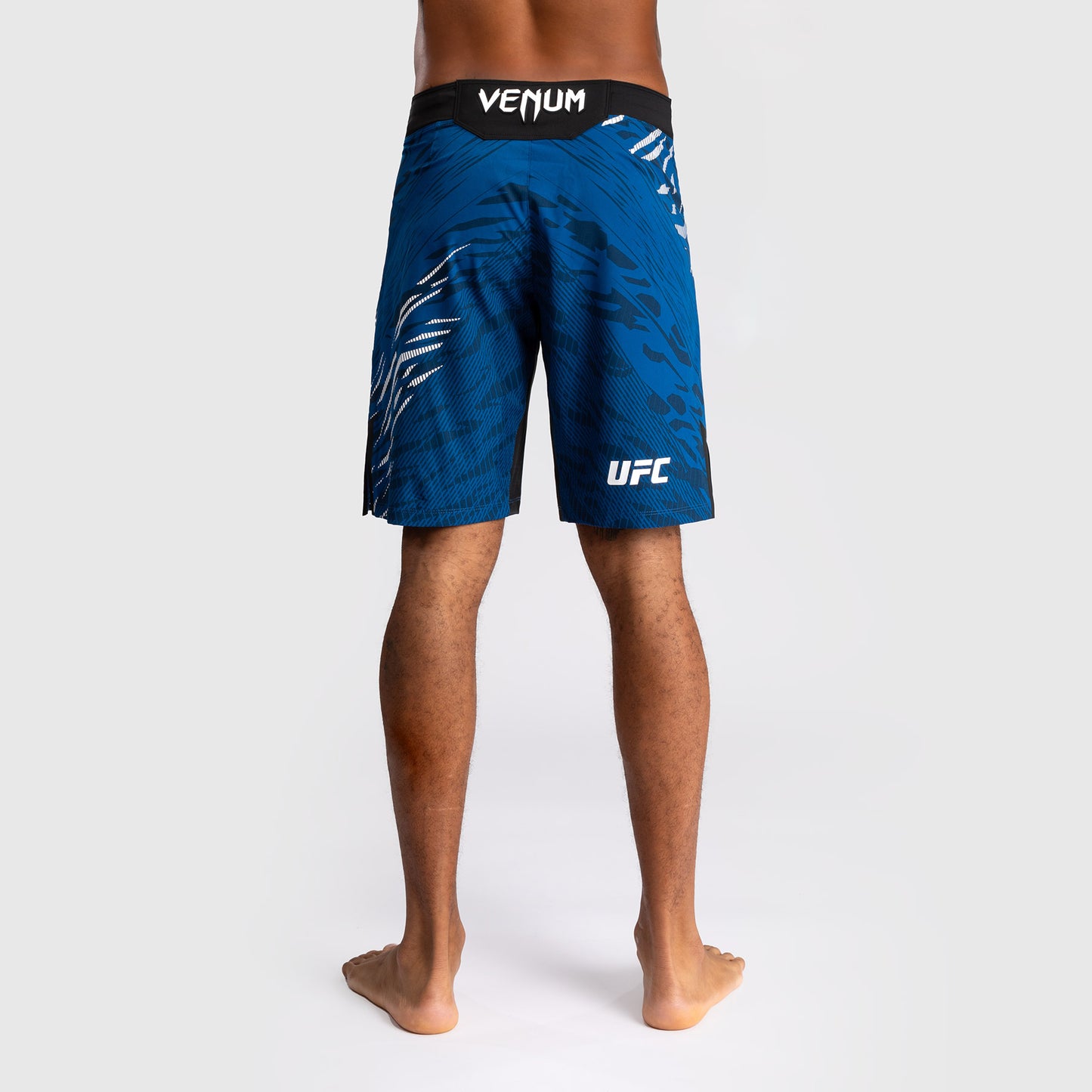 UFC Fusion by Venum Personalized Authentic Fight Night Fight Shorts voor Heren - Lang Fit - Blauw