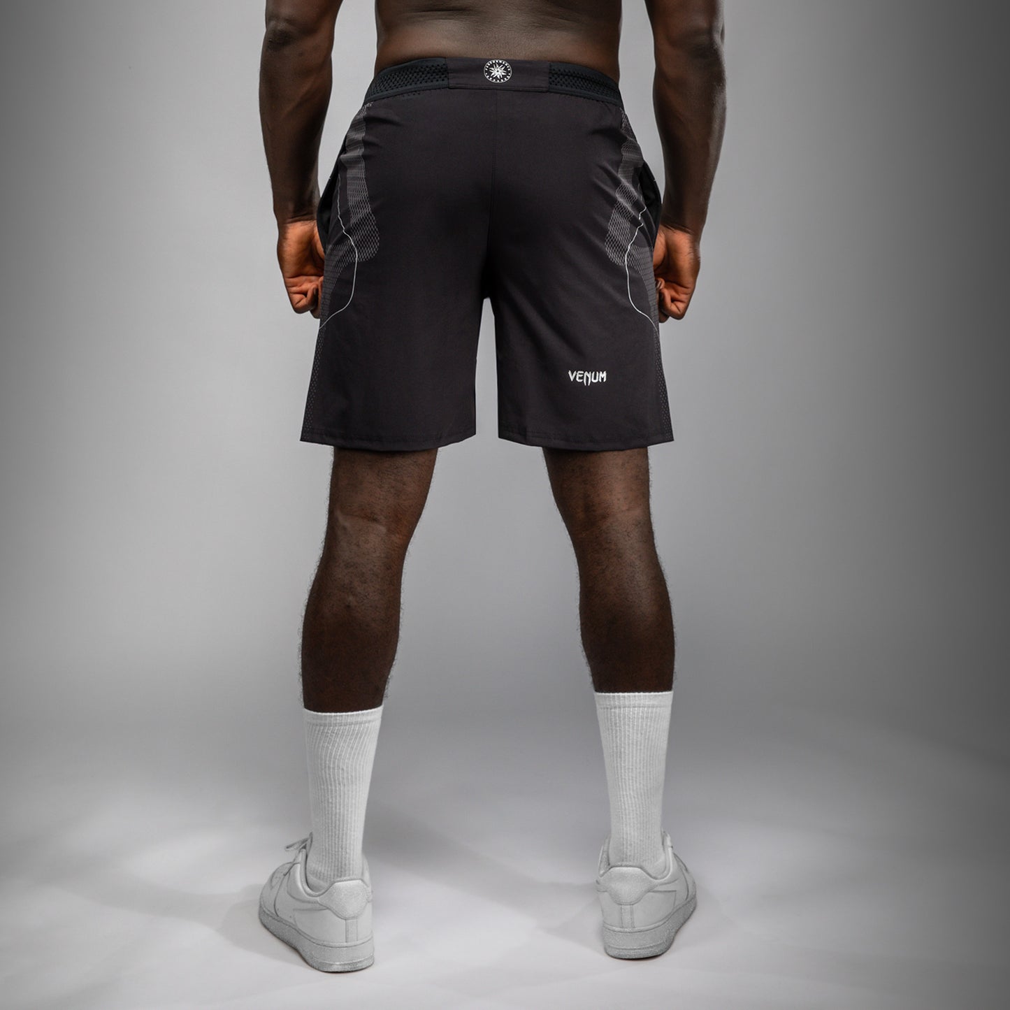 Venum Nexus Trainingsshorts – Zwart/Zilver