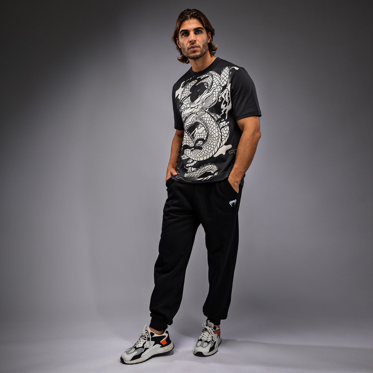 Venum Dragon's Flight Heren T-Shirt - Charcoal Grijs/Cream Wit