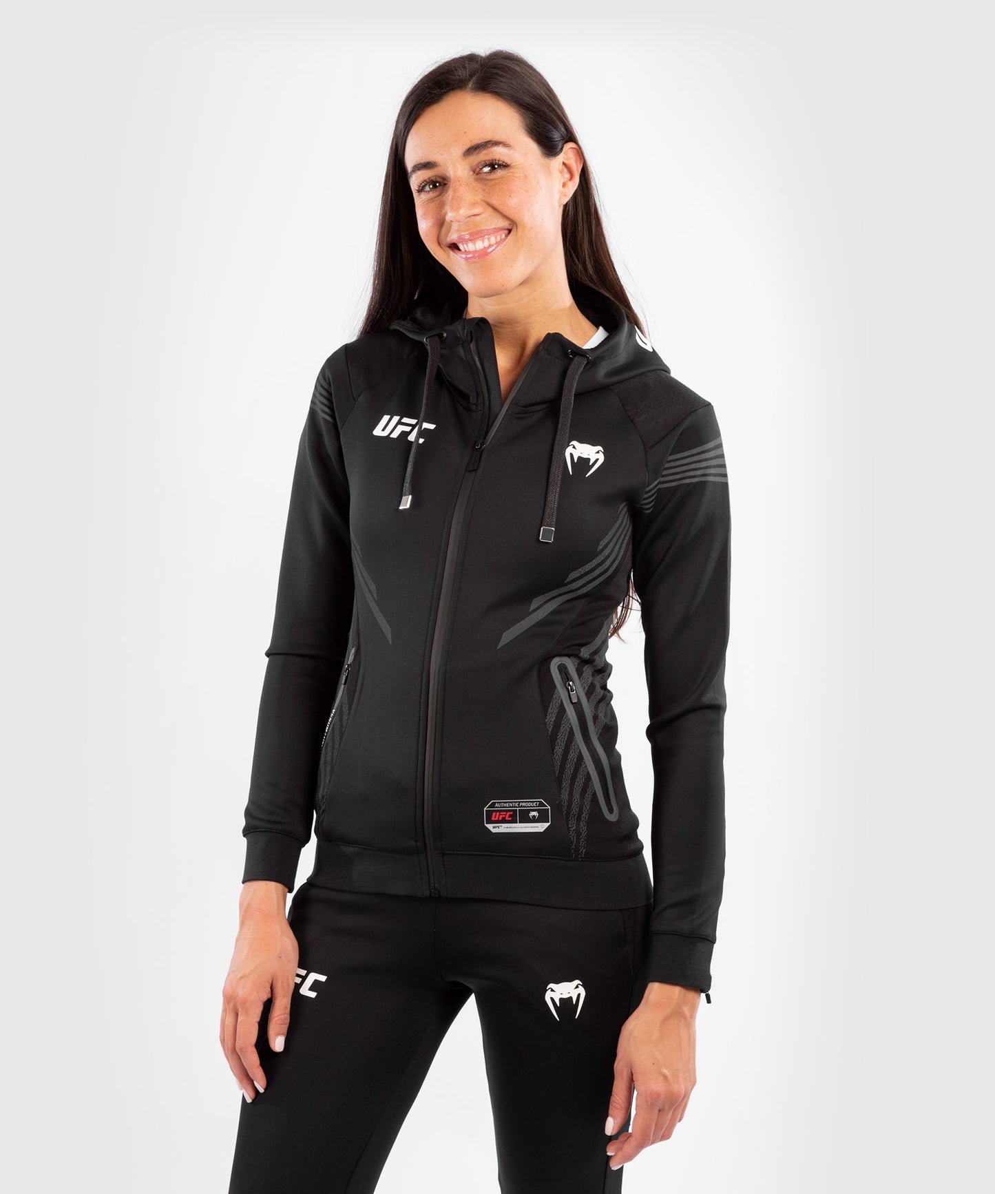 UFC Venum Gepersonaliseerd Authentic Fight Night Walkout Hoodie voor dames - Zwart