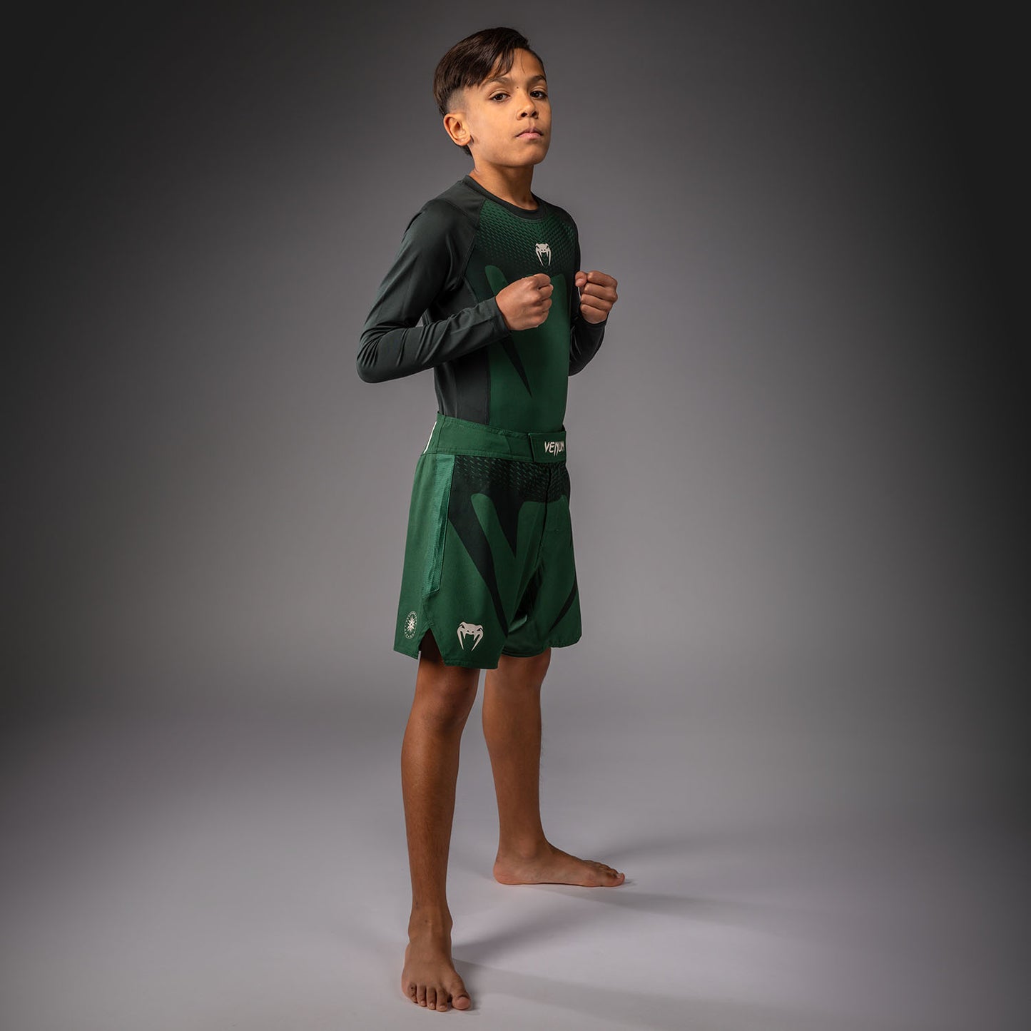 Venum Attack Fightshorts voor kinderen - Bosgroen/Off White