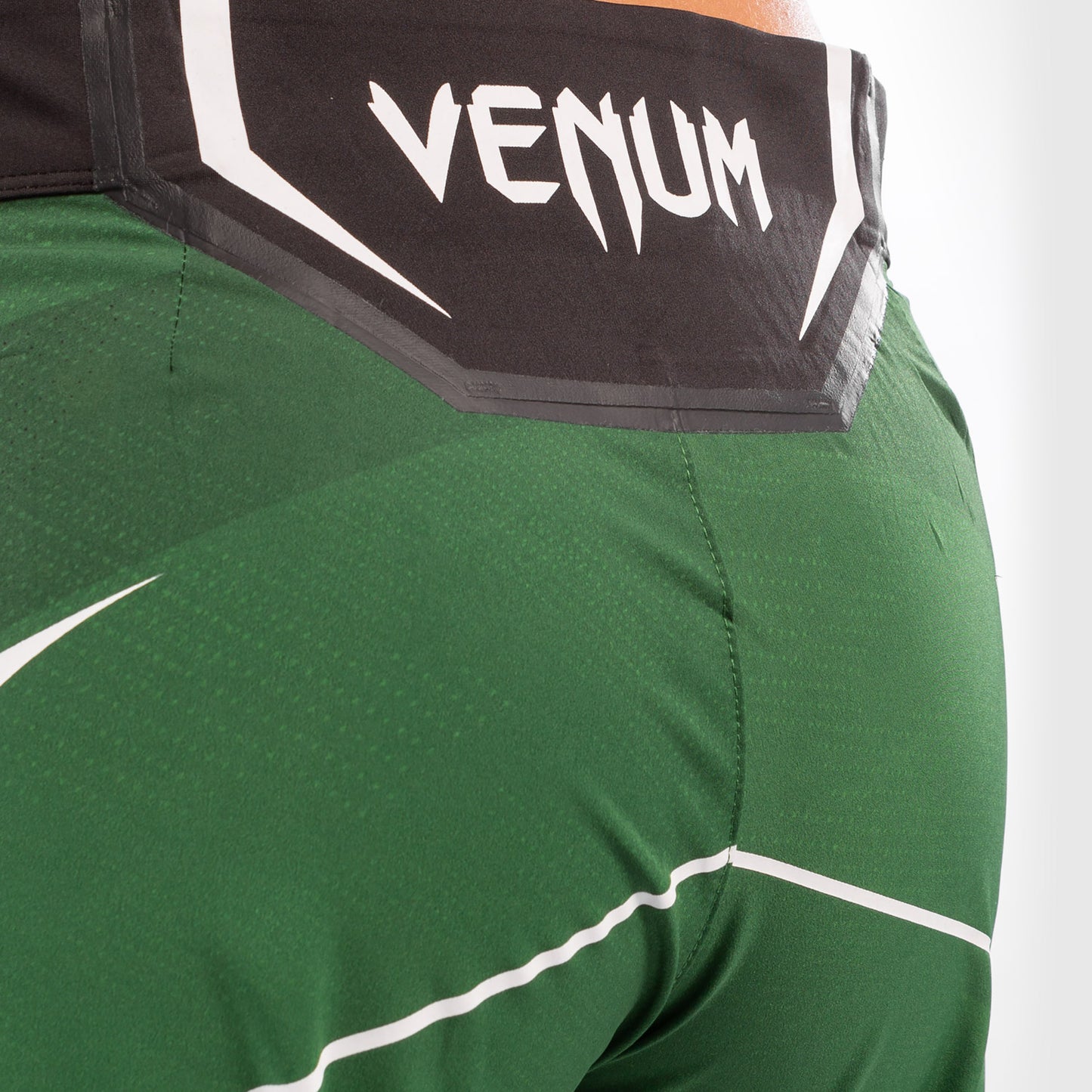 UFC Venum Authentic Fight Night Damesshort - Long Fit - Groen