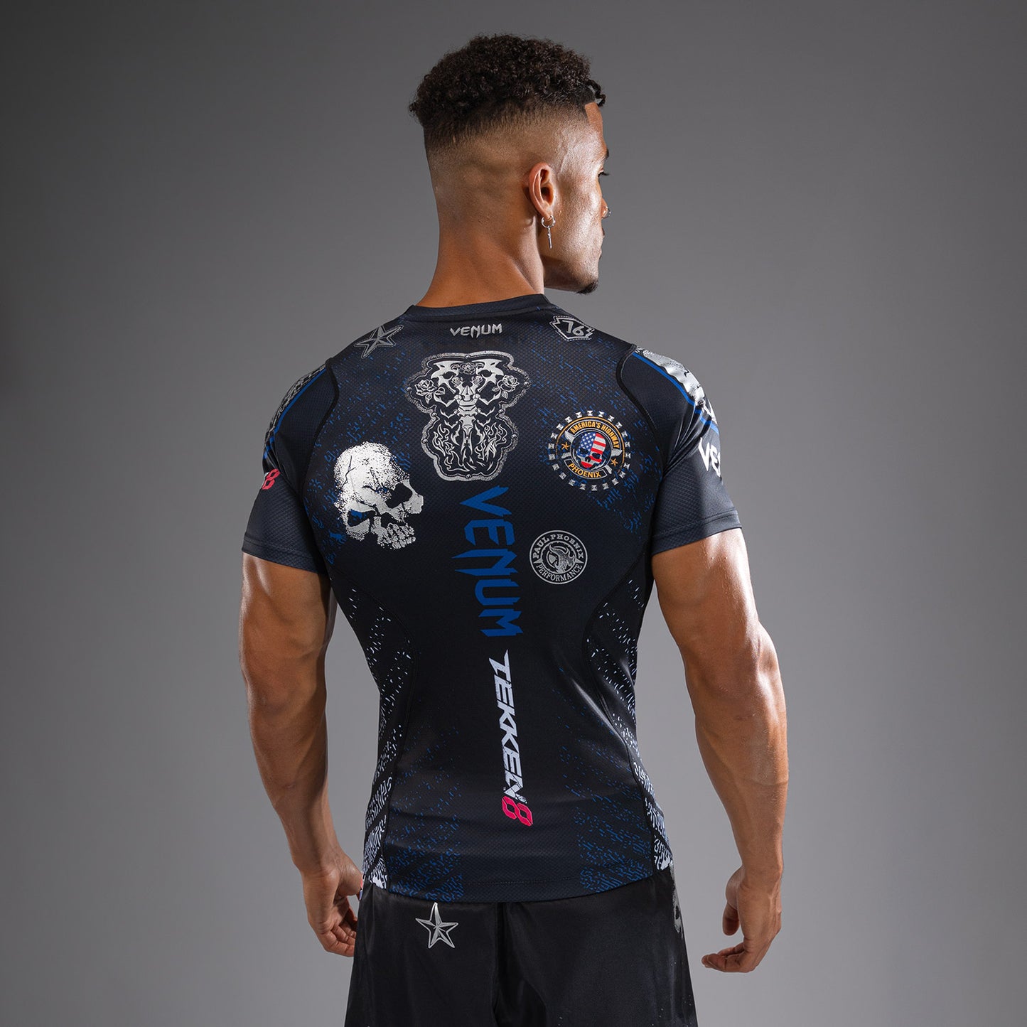 Venum x TEKKEN 8 - Paul Phoenix Rashguard - Zwart/Blauw