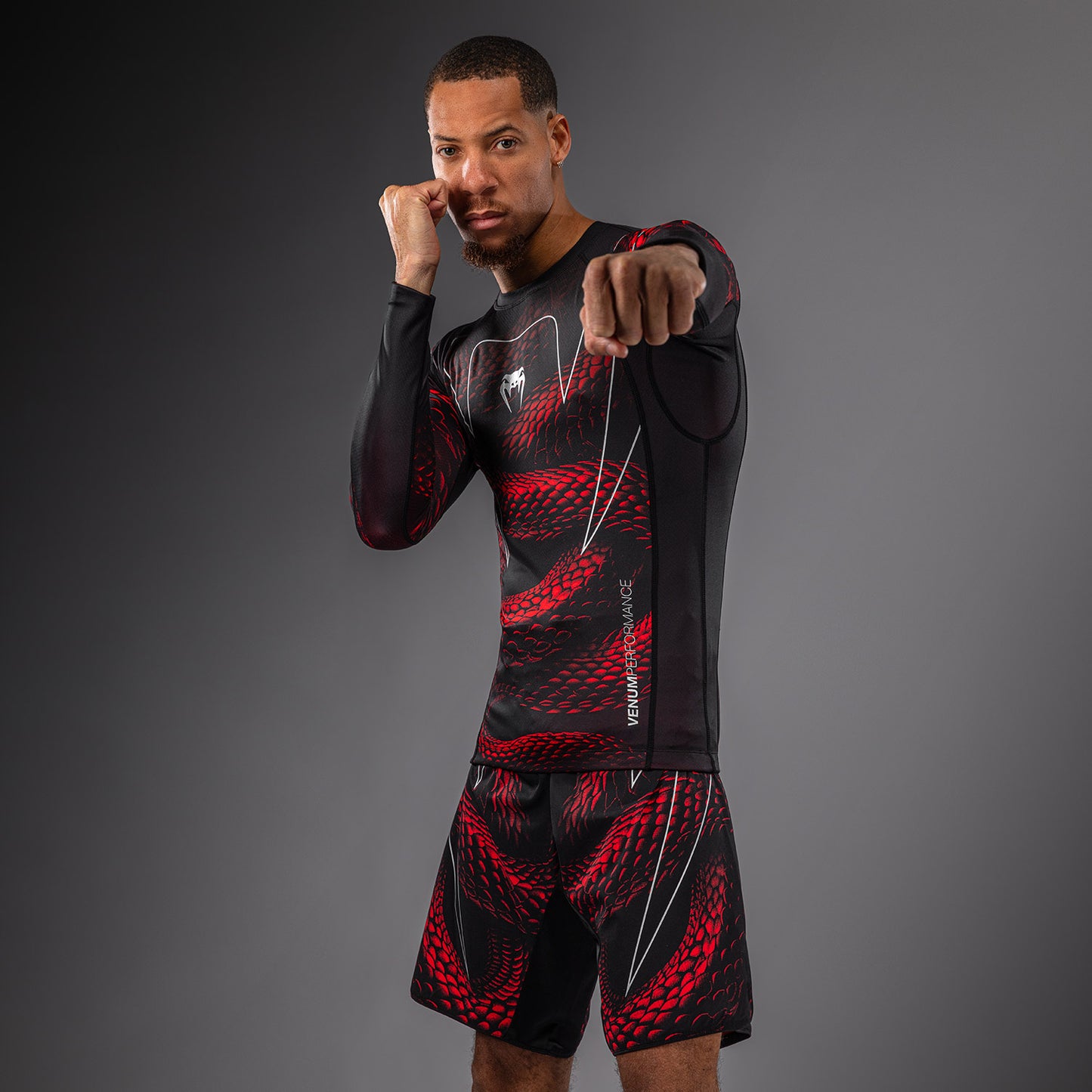 Venum Matupa Rashguard met lange mouwen - Zwart/Rood/Zilver