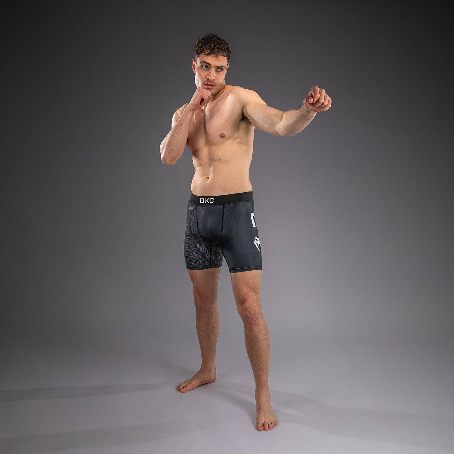 Karate Combat by Venum Compressieshort – Zwart/Grijs