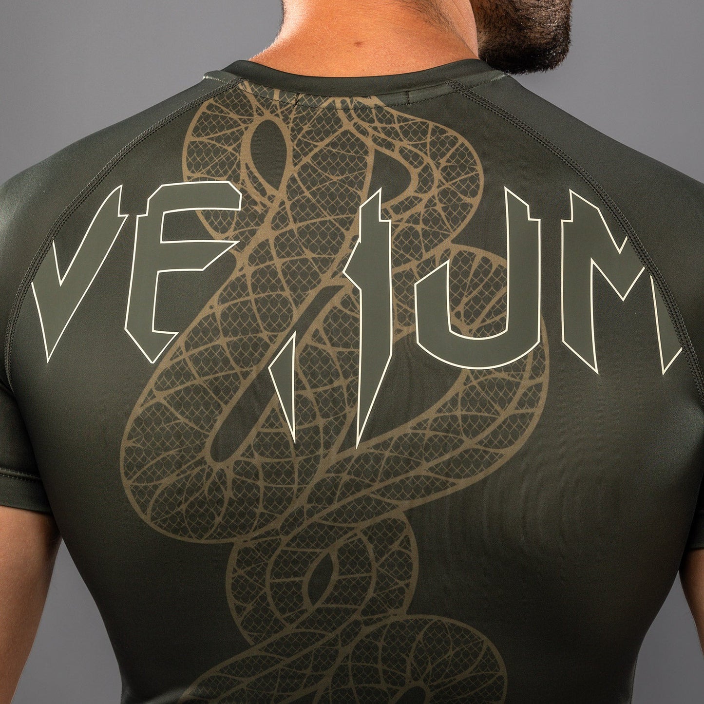 Venum Serpenti Rashguard met korte mouwen – Khaki/Bronze/Ivoor