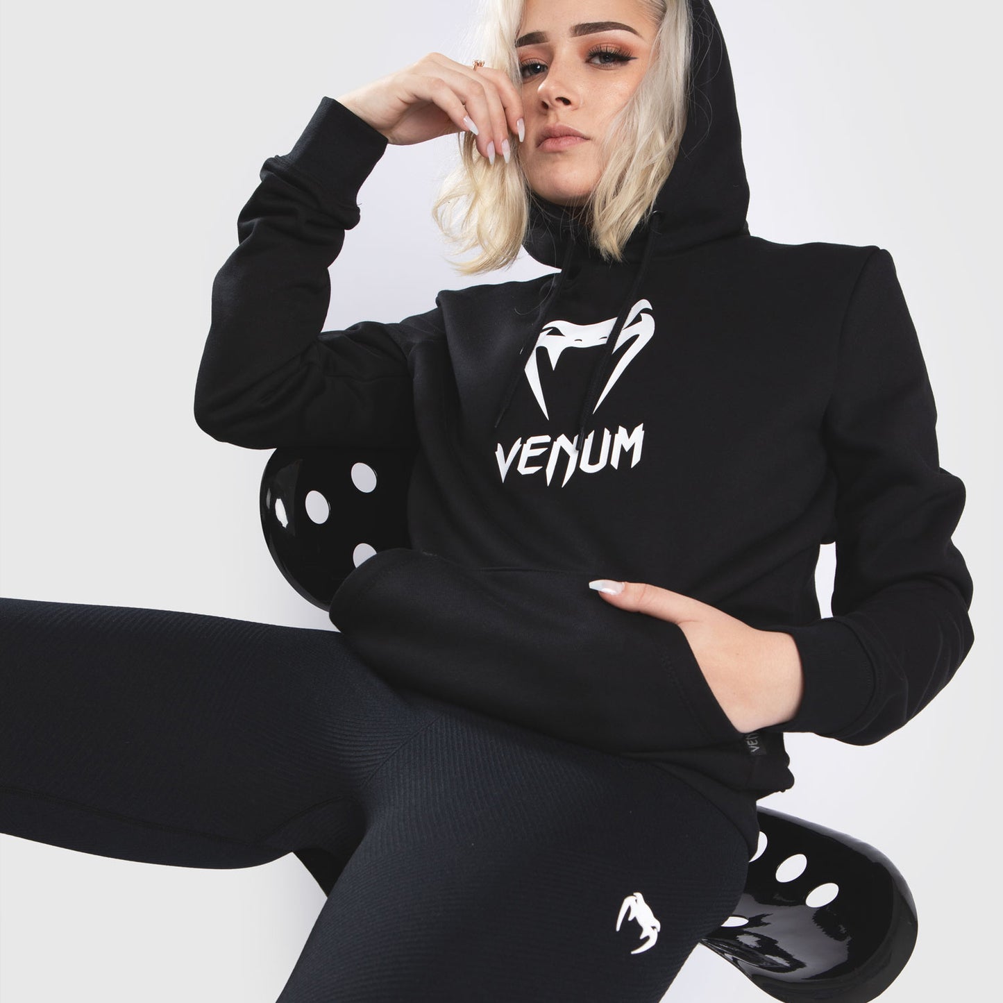 Venum Classic Sweatshirt met Capuchon - Voor dames - Zwart