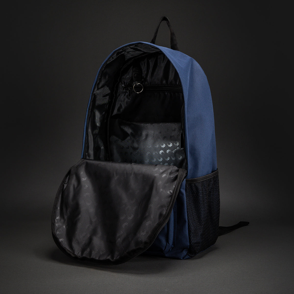 Venum Essential Sporttas (24 L) - Marineblauw