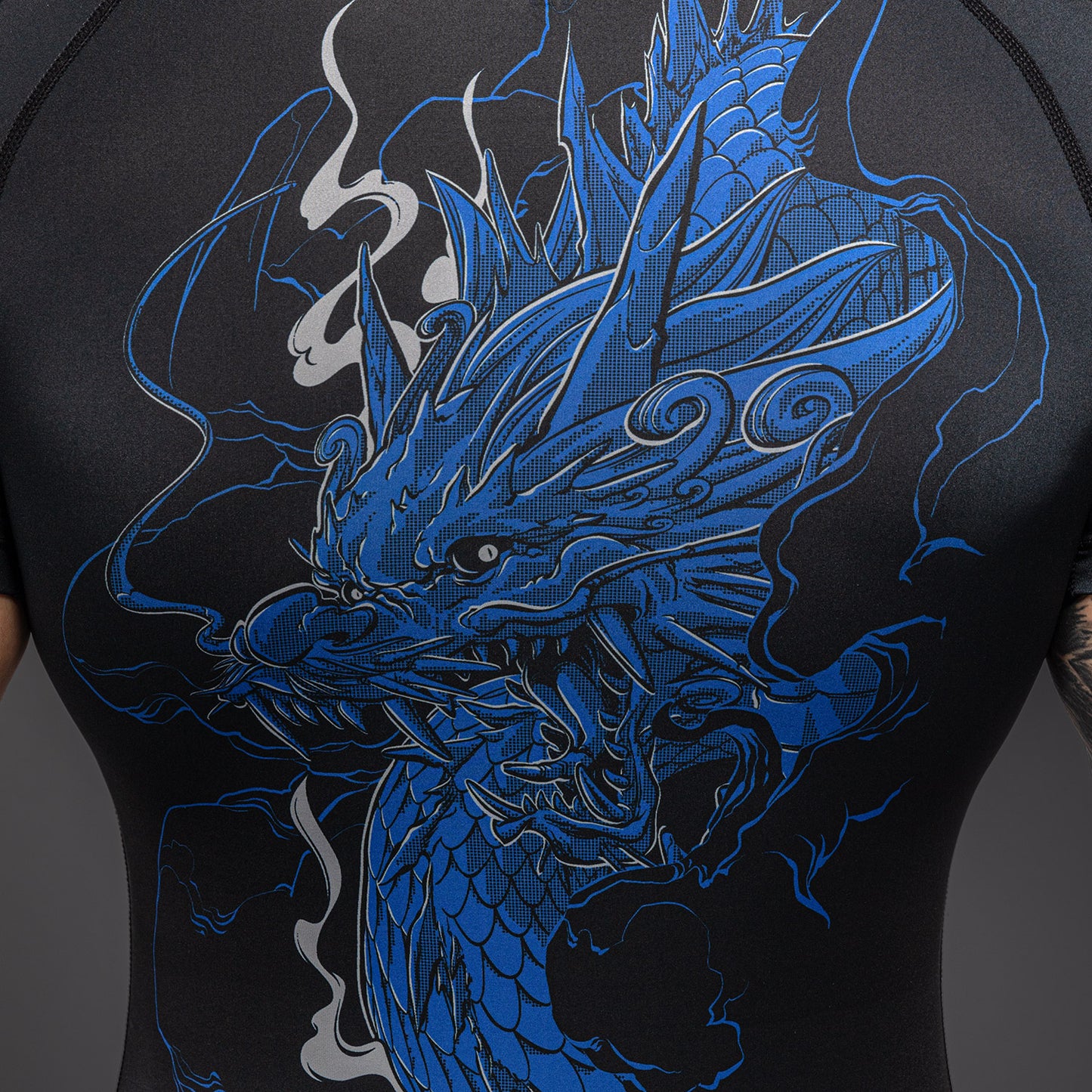 Venum Thunder Dragon Rashguard met korte mouwen – Zwart/Koningsblauw
