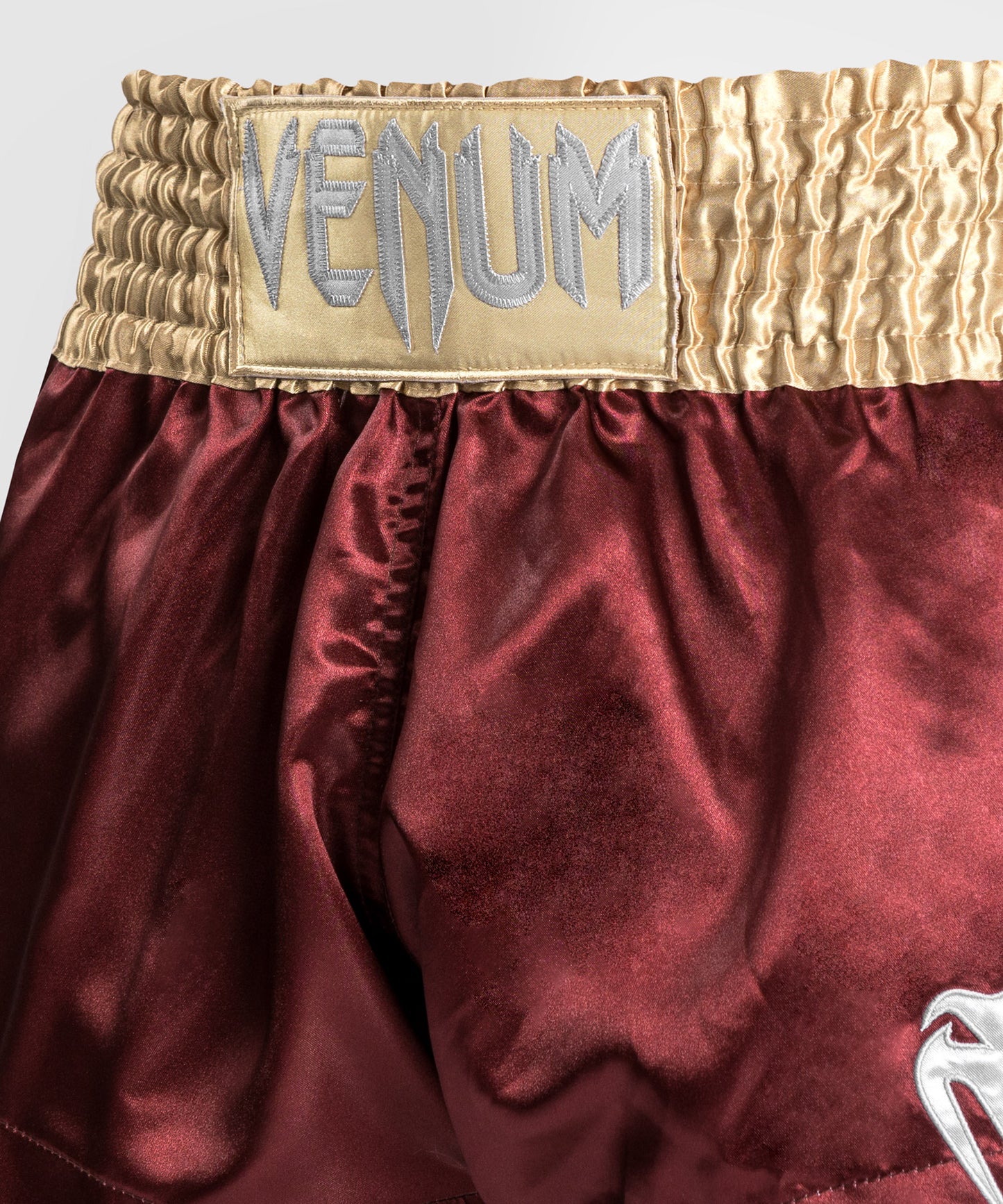 Venum Classic Muay Thai broekje - Bourgondië/Goud/Wit
