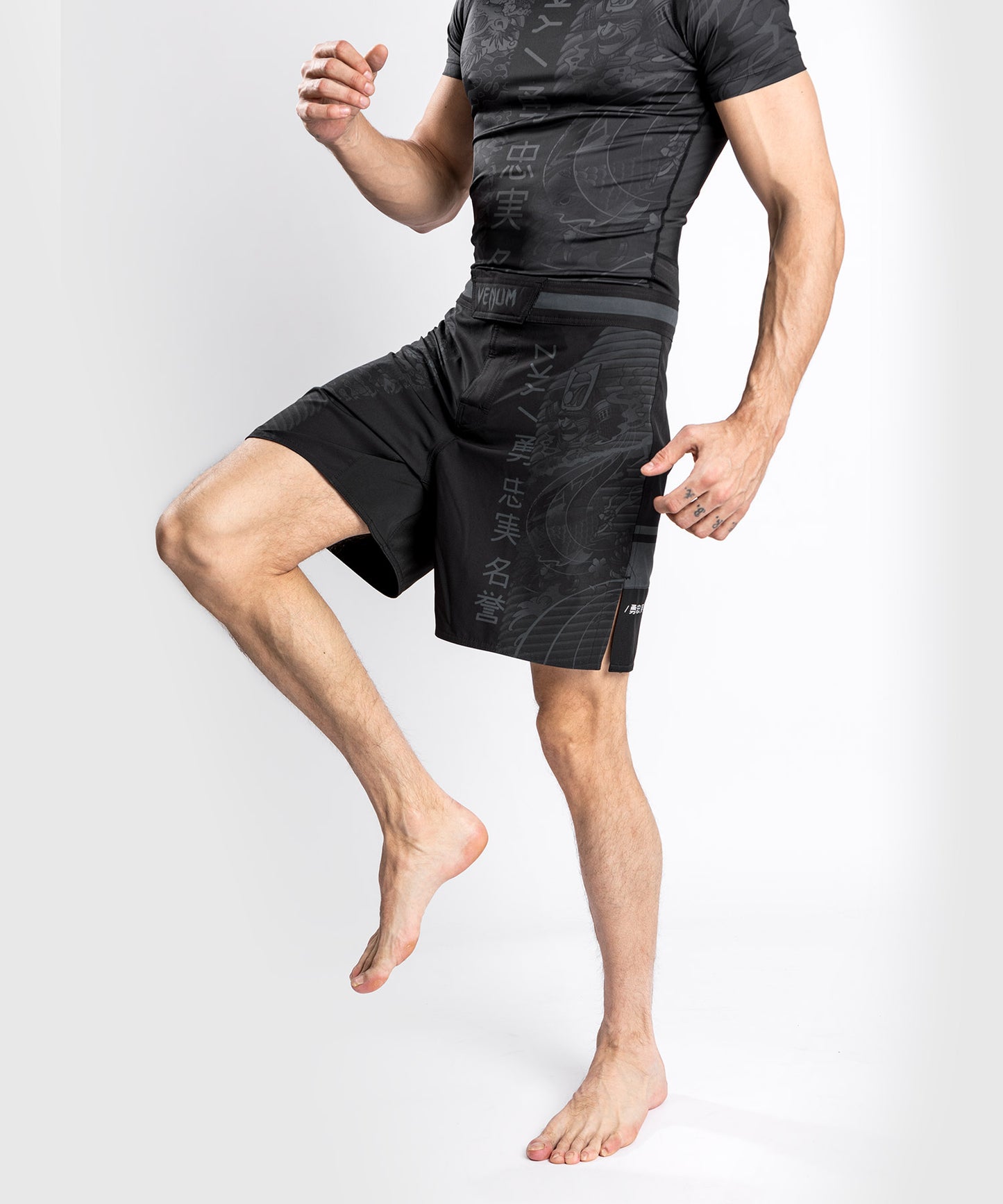 Venum YKZ21 Fightshort - Zwart/Zwart