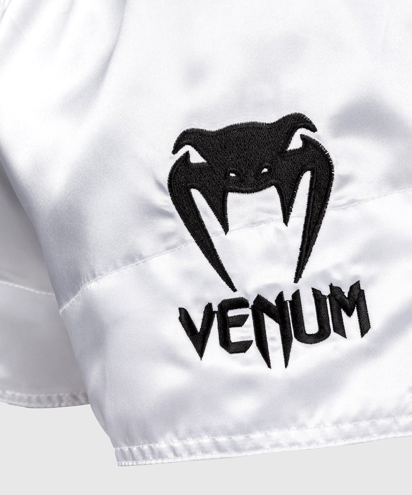 Venum Classic Muay Thai-short - wit/zwart