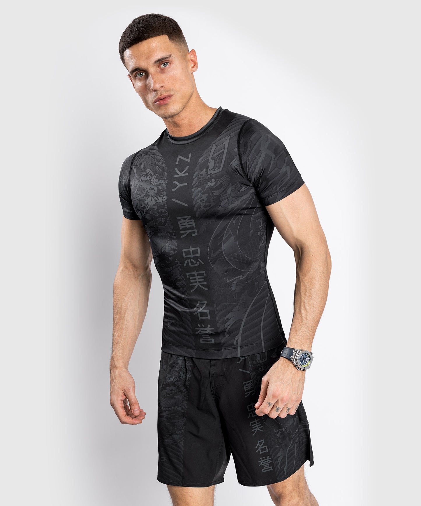 Venum YKZ21 compressie-t-shirt - Korte Mouwen - Zwart/Zwart