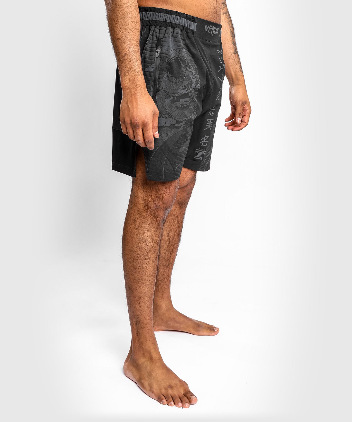 Venum YKZ21 sportshort - Zwart/Zwart