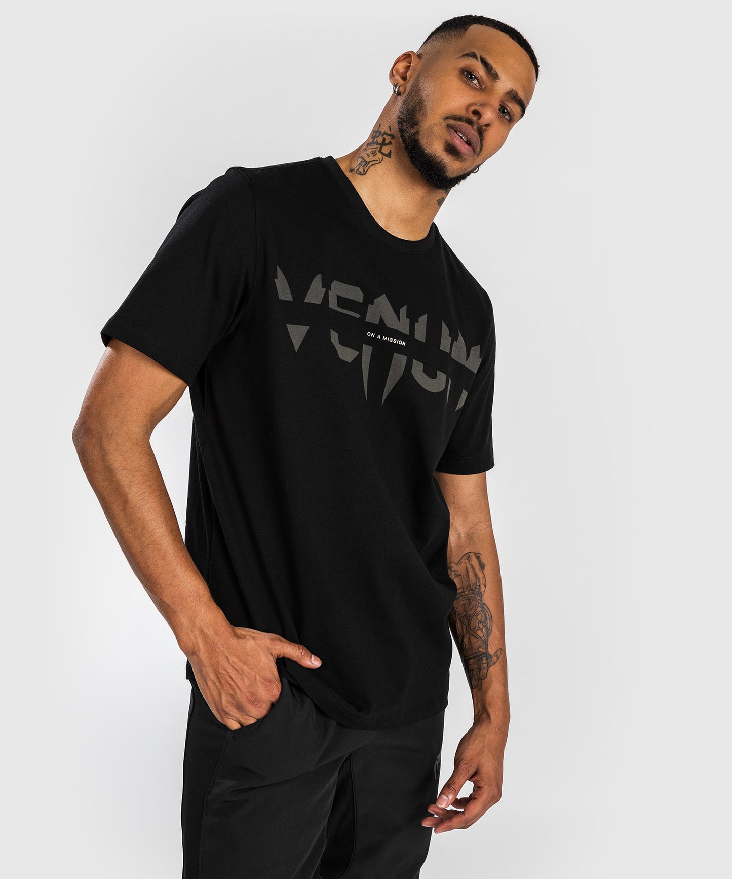Venum On a Mission T-shirt - Regular Fit - Zwart