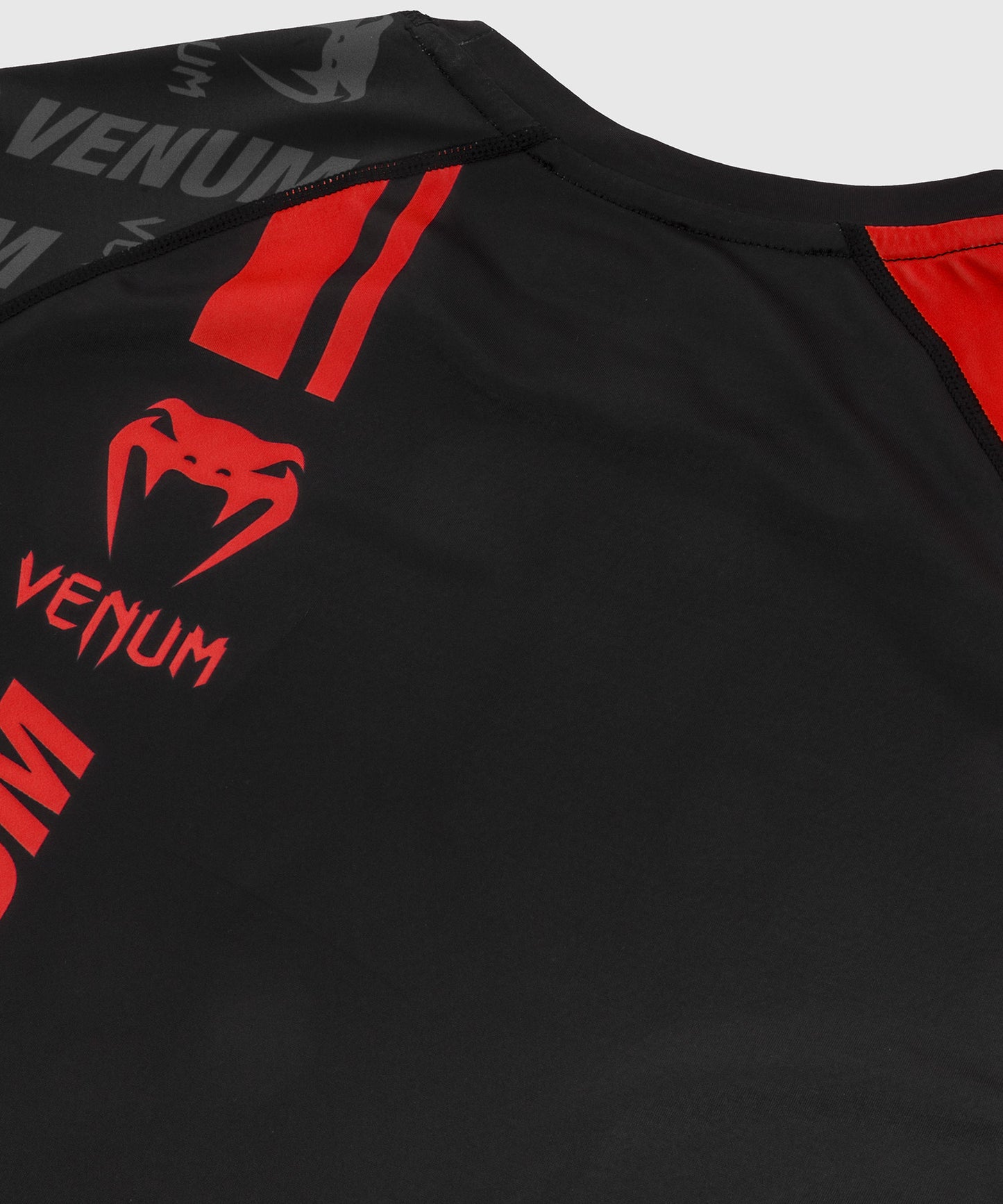 Venum Logos Rashguard - Korte mouwen - Zwart/Rood