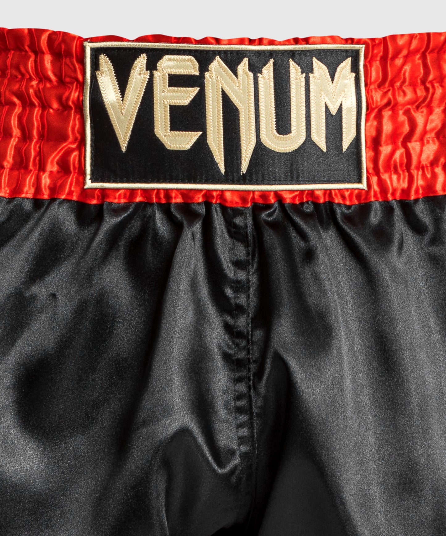 Venum Classic Muay Thai Kort Rood/Zwart/Goud