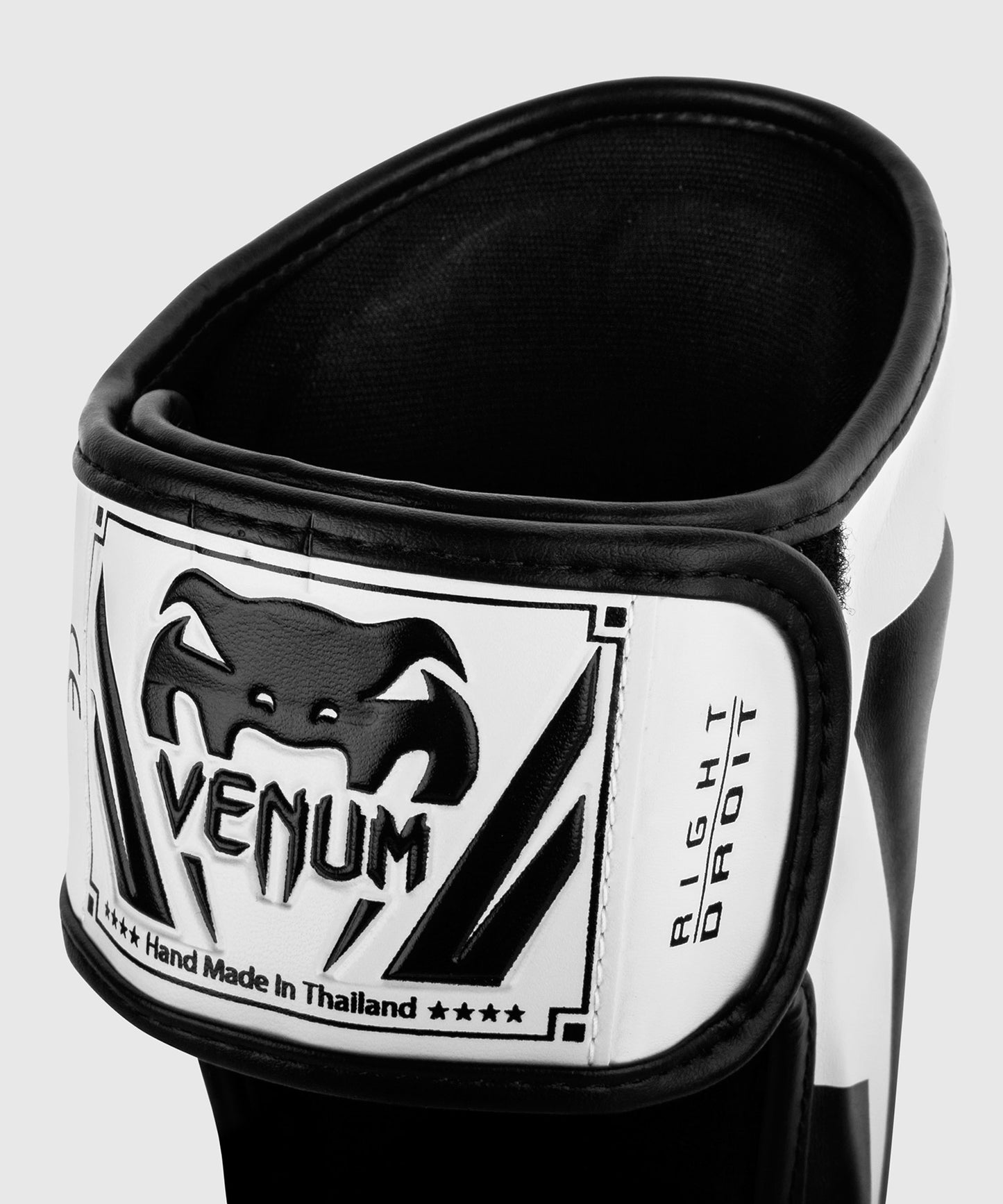 Venum Elite scheenbeschermers - Wit/Zwart