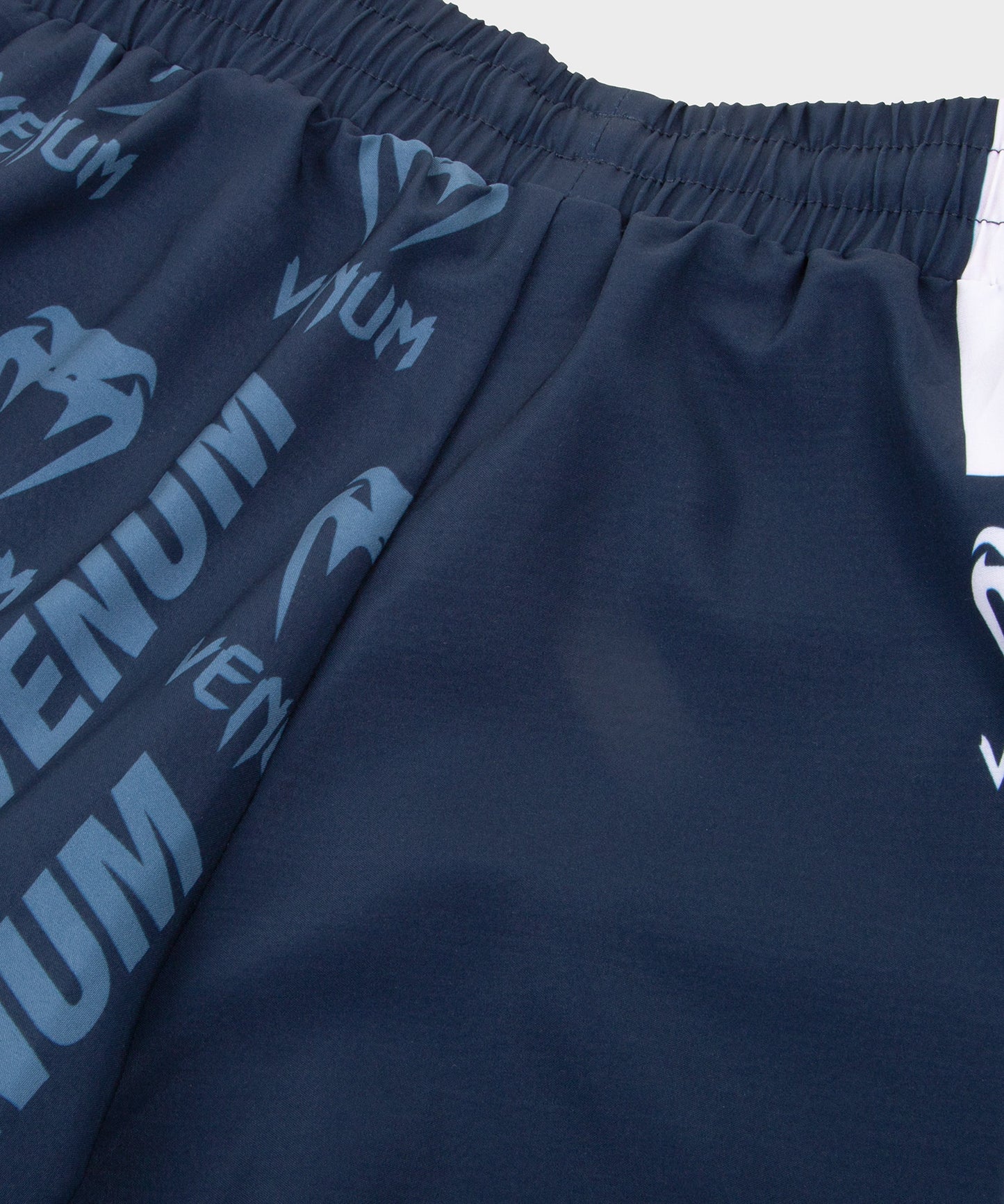 Venum Logos Training Shorts - Marineblauw/Wit