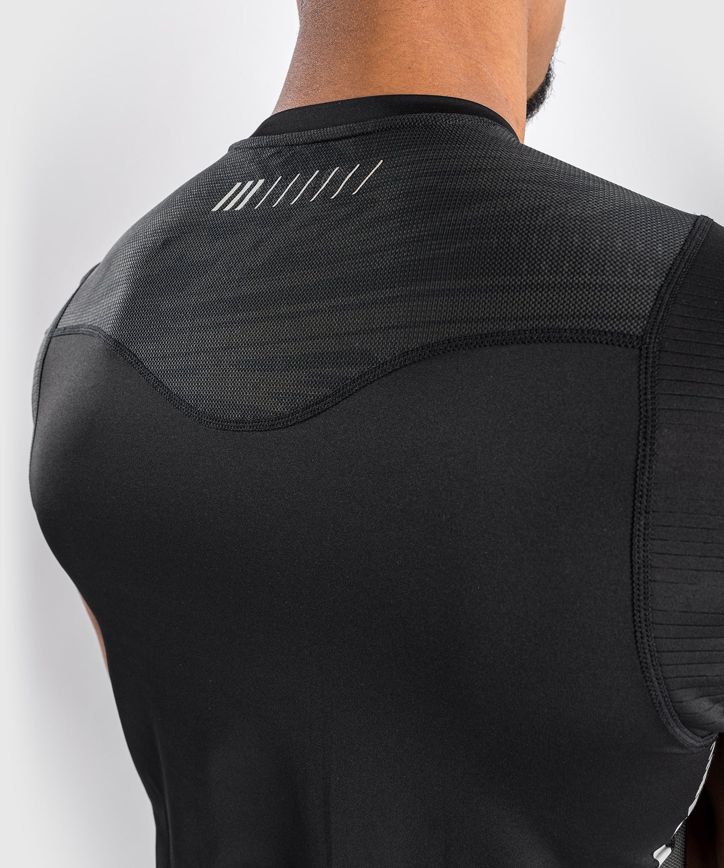 Venum Tempest 2.0 Dry Tech T-shirt - Zwart/Grijs