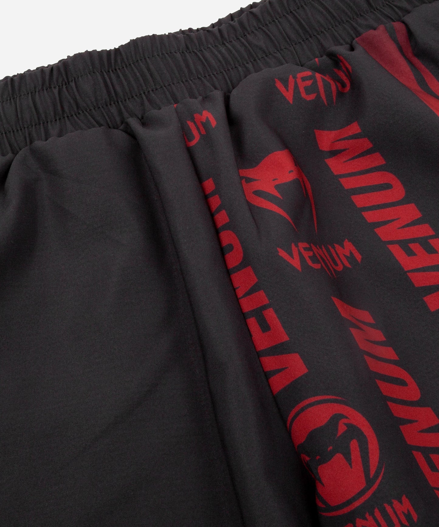 Venum Logos Training Shorts - Zwart/Rood
