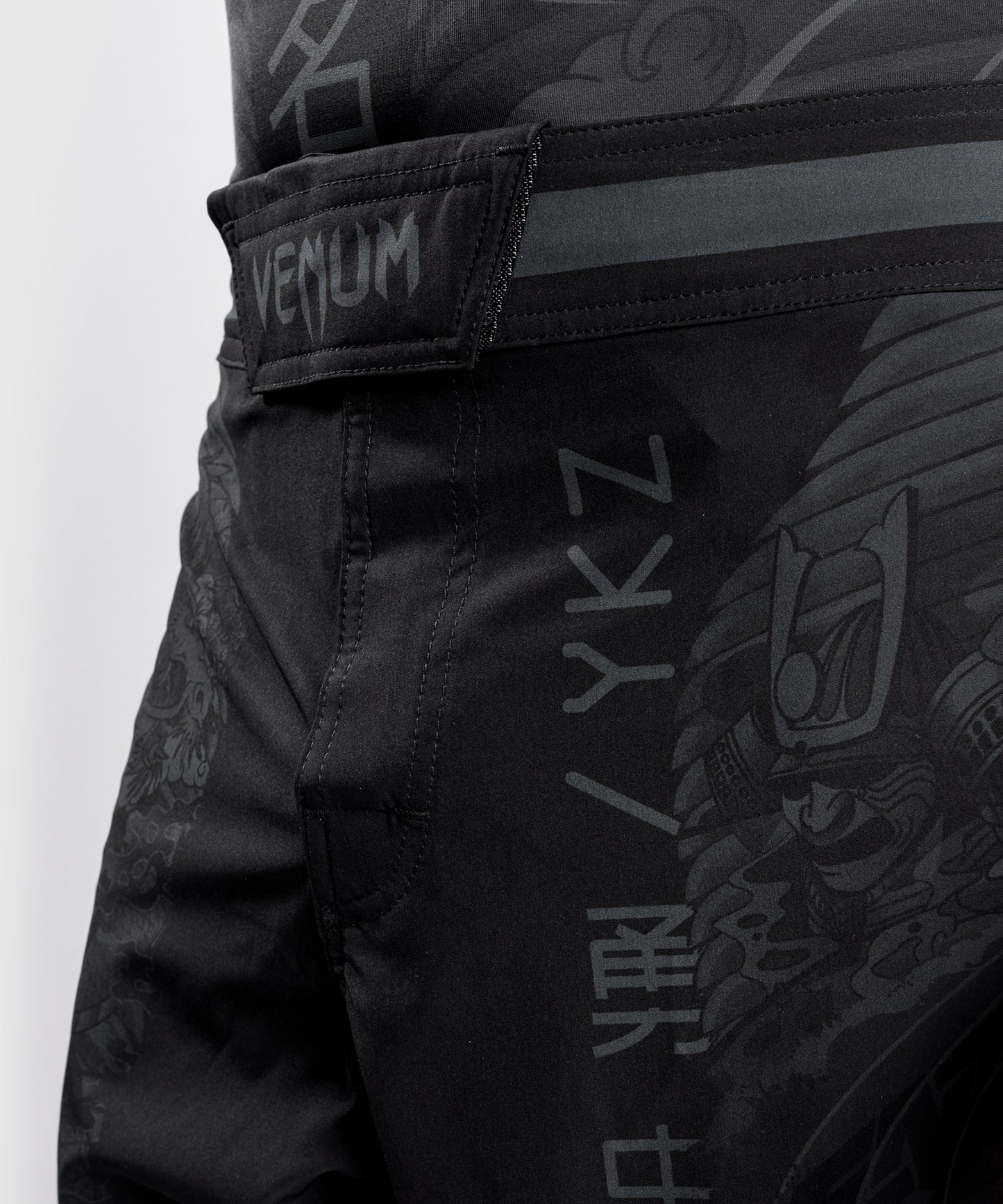 Venum YKZ21 Fightshort - Zwart/Zwart