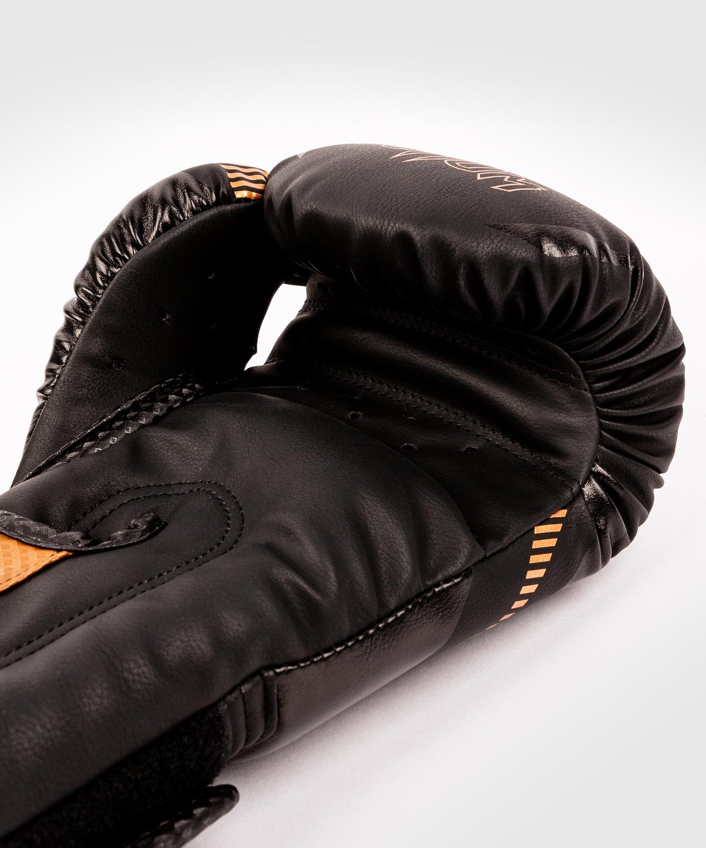Venum Impact Bokshandschoenen - Zwart/Brons