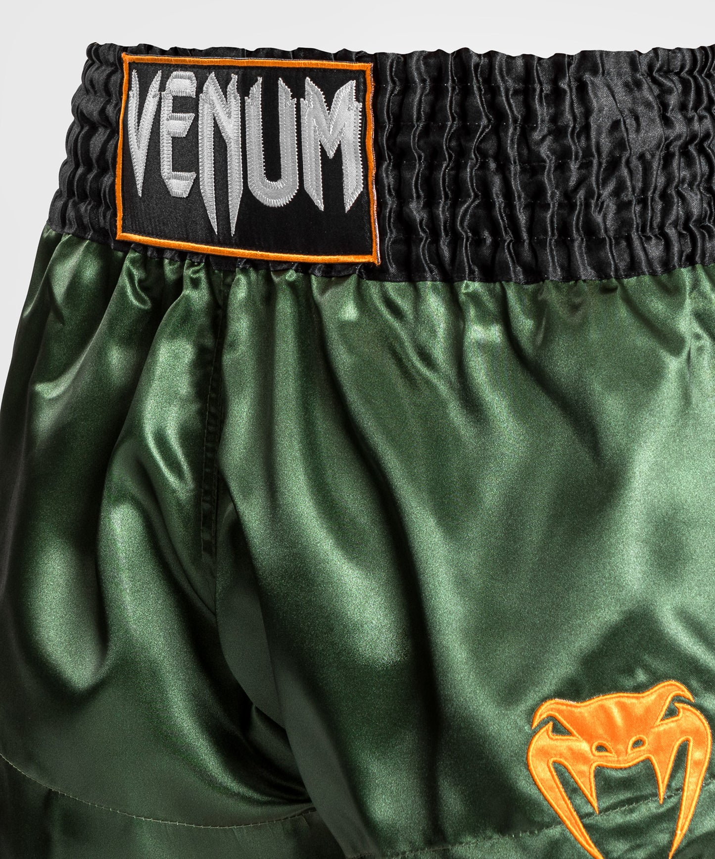 Venum Classic Muay Thai broekje - Groen/Goud/Zwart