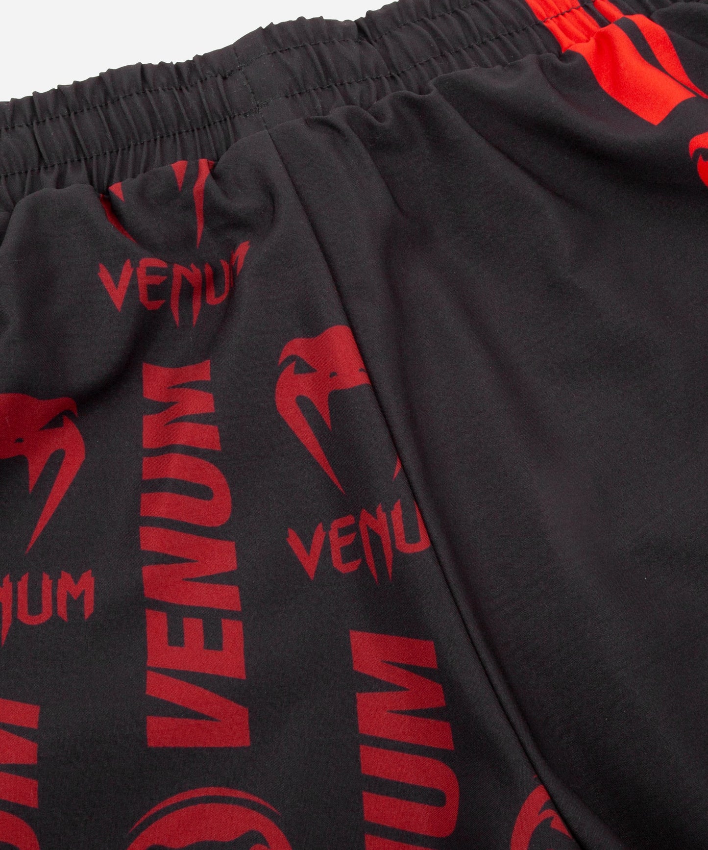 Venum Logos Training Shorts - Zwart/Rood