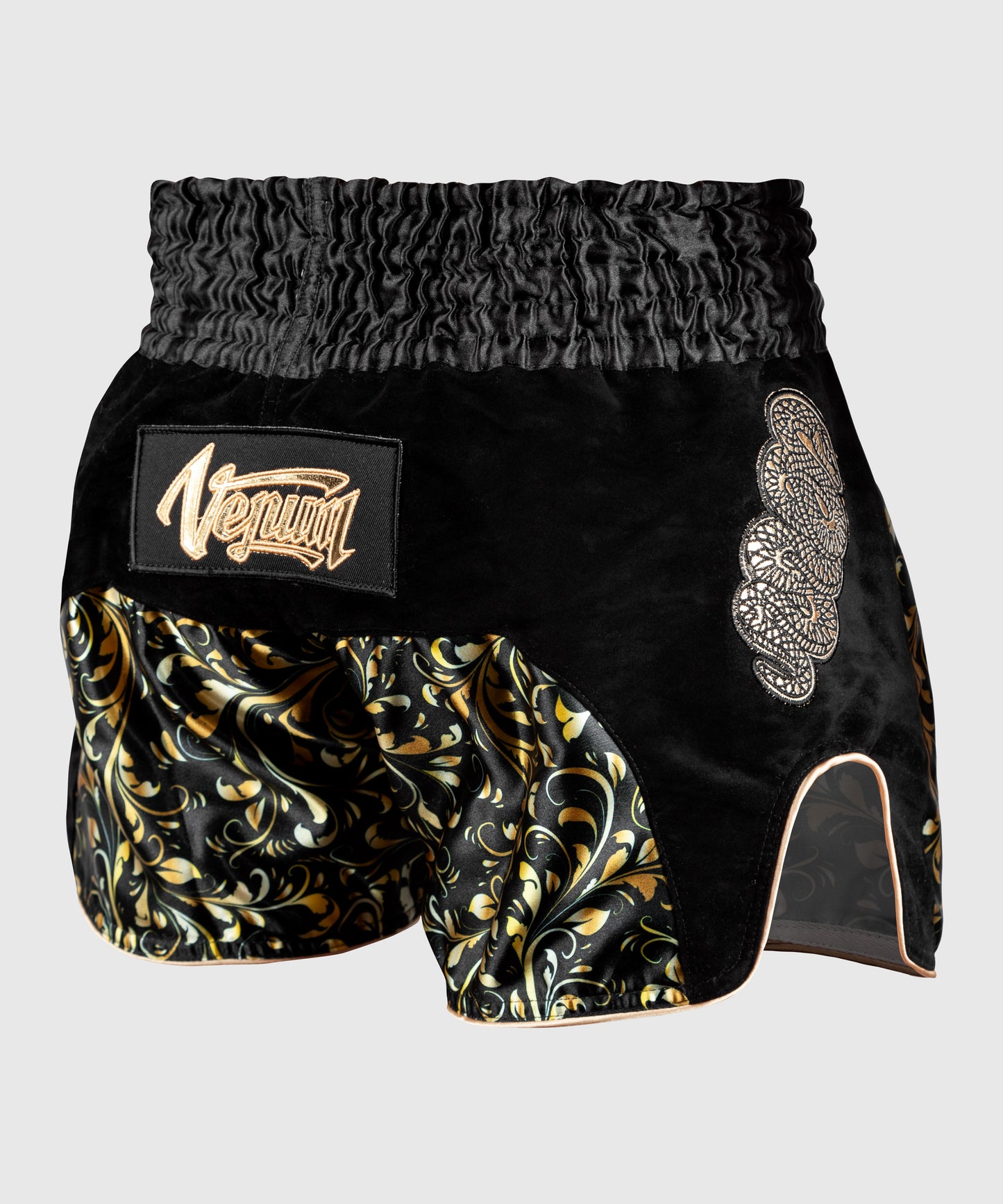 Venum Absolute Muay Thai Shorts - Zwart/Goud - Exclusief
