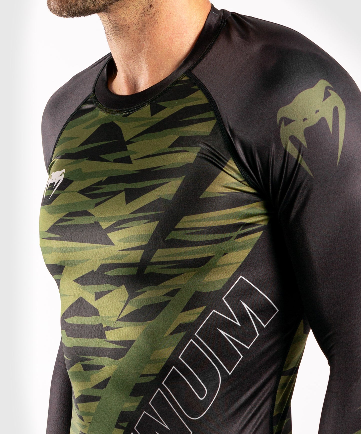 Venum Contender 5.0 Rashguard - Lange mouwen - Kakicamouflage