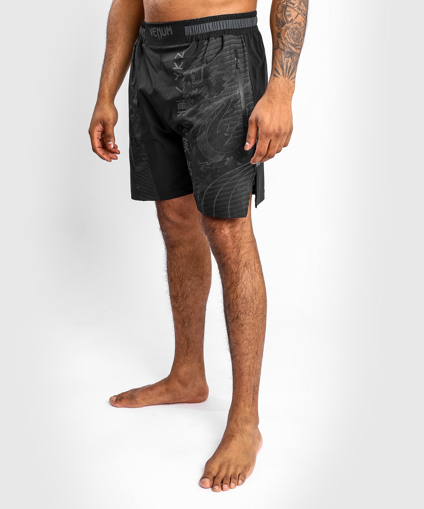 Venum YKZ21 sportshort - Zwart/Zwart